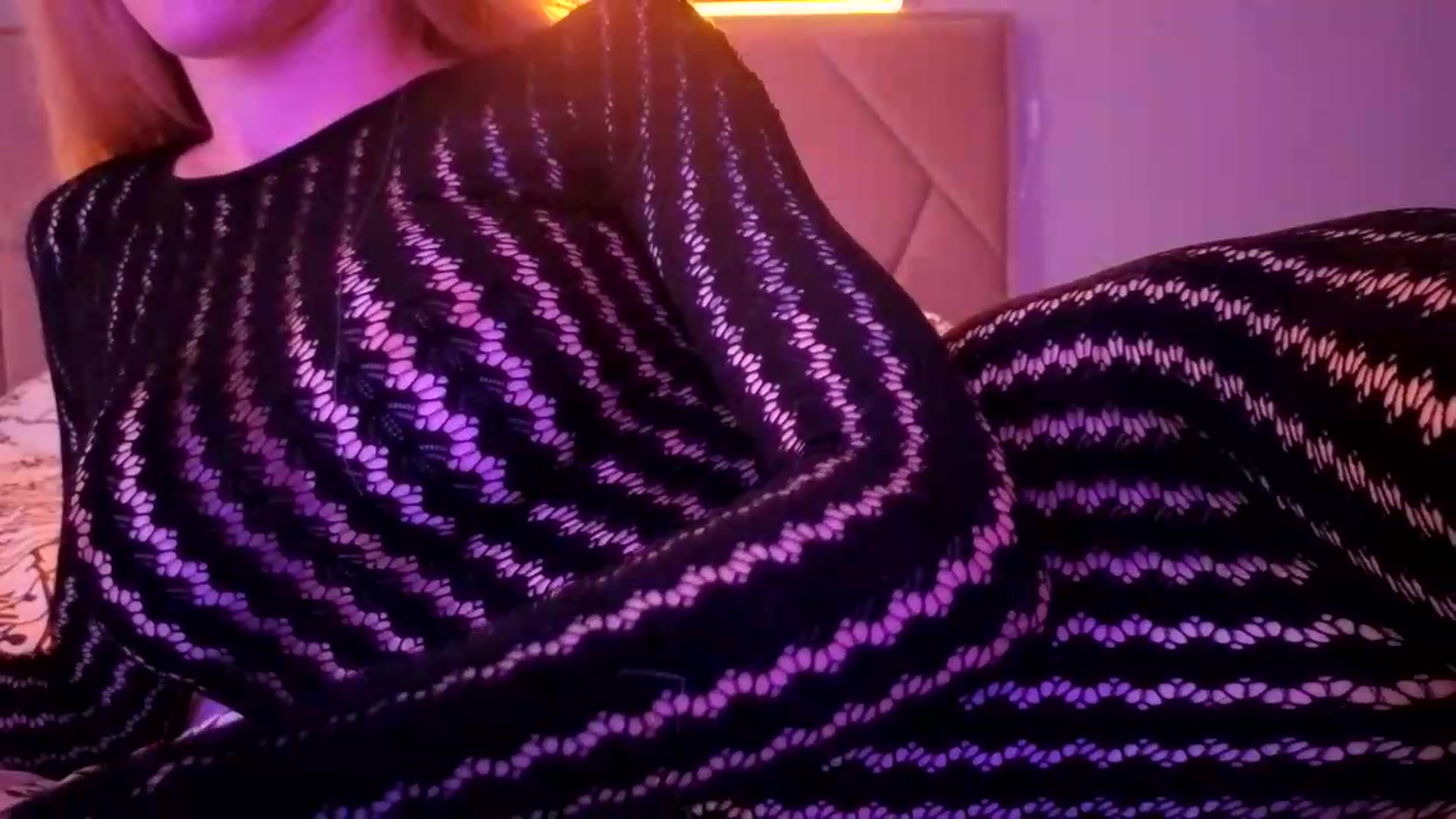 Gallery image thumbnail from Hot_ALISA's myfreecams stream on, 07/11/2026, 10:36 image 5 of 20