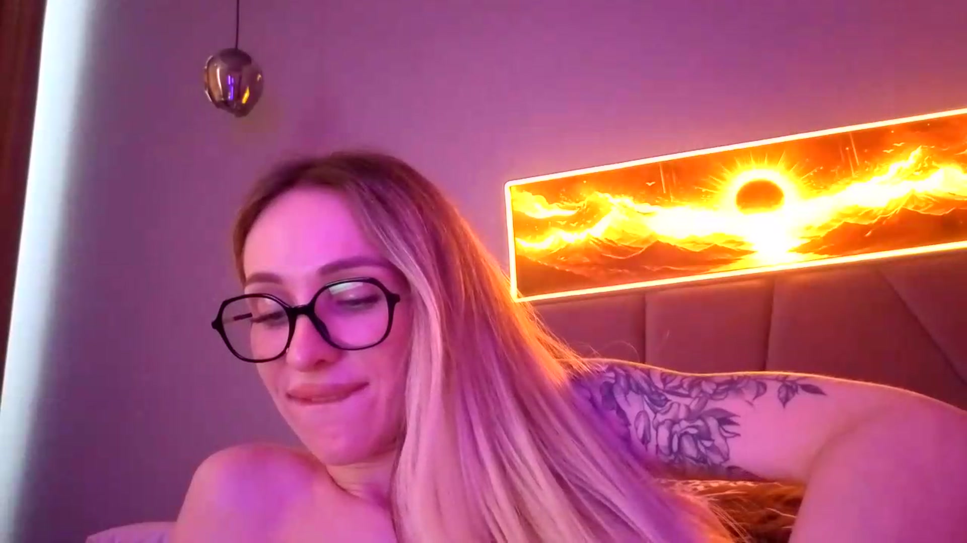 Gallery image thumbnail from Hot_ALISA's myfreecams stream on, 07/17/2026, 12:45 image 15 of 20