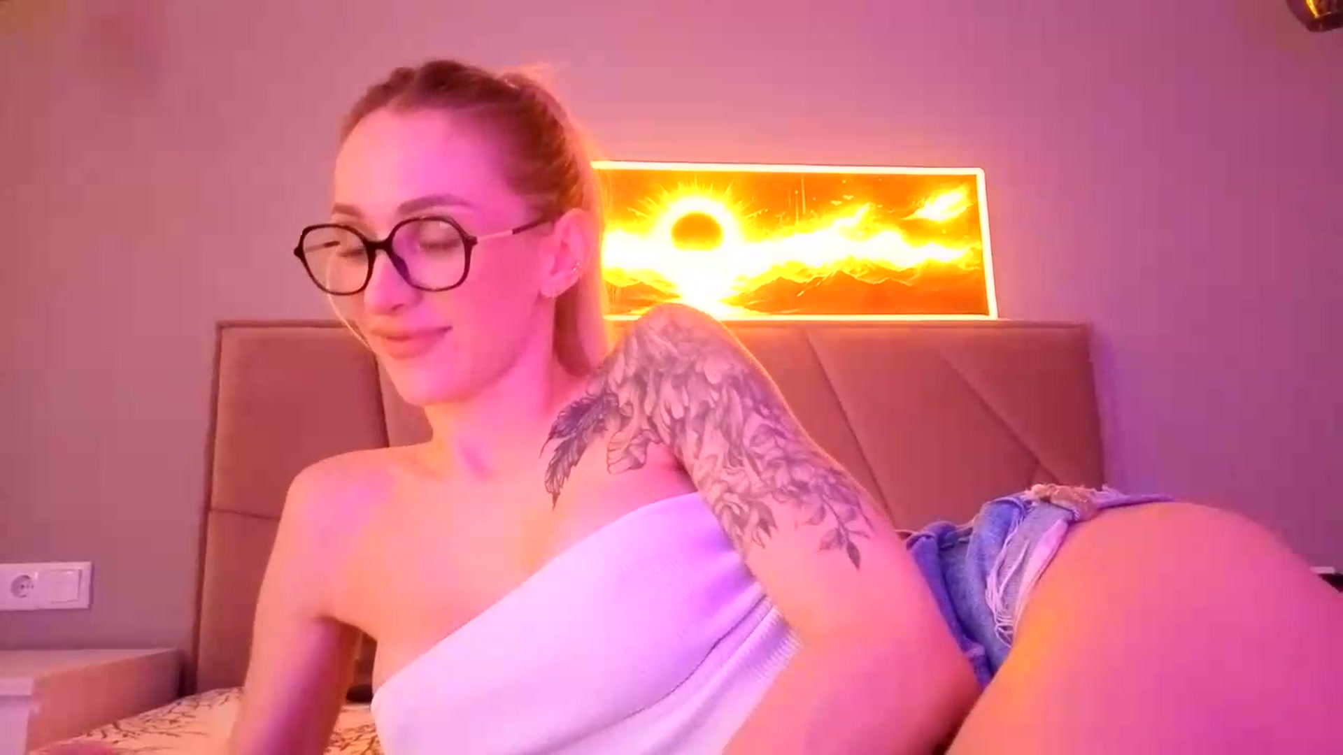 Gallery image thumbnail from Hot_ALISA's myfreecams stream on, 07/19/2026, 09:21 image 2 of 20