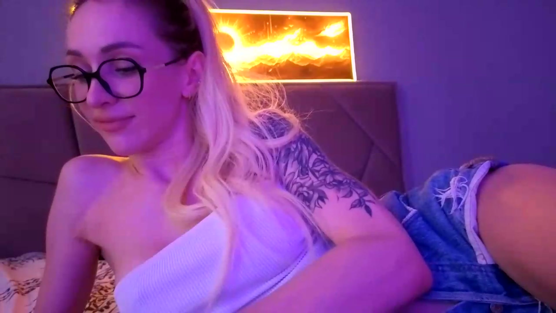 Gallery image thumbnail from Hot_ALISA's myfreecams stream on, 07/19/2026, 10:29 image 7 of 20