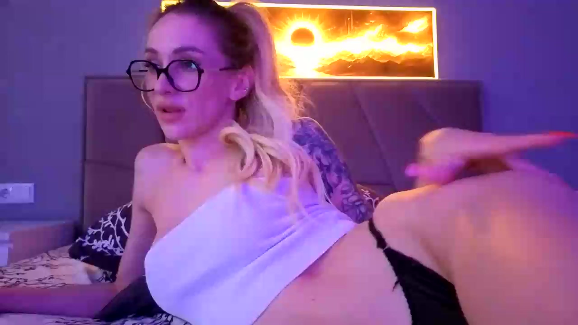 Gallery image thumbnail from Hot_ALISA's myfreecams stream on, 07/19/2026, 11:12 image 1 of 20
