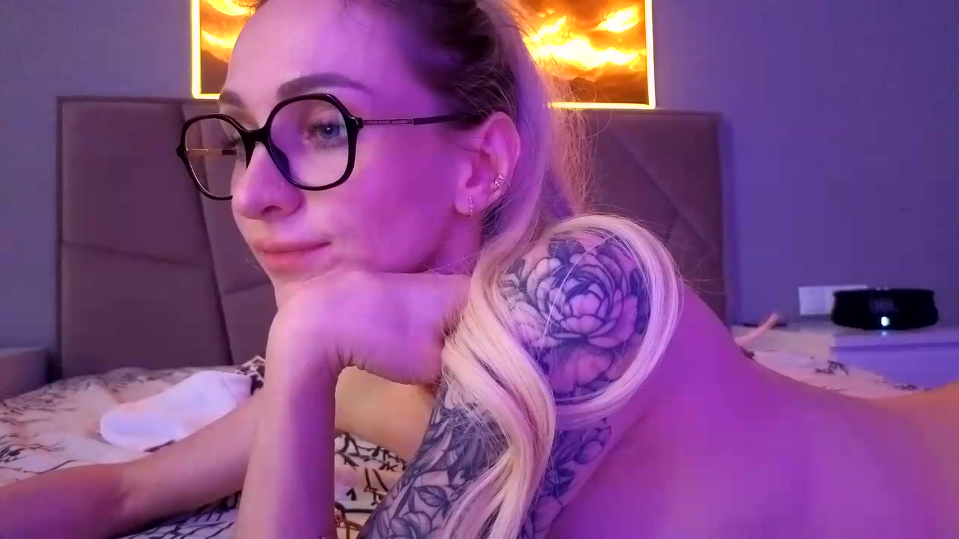 Gallery image thumbnail from Hot_ALISA's myfreecams stream on, 07/19/2026, 14:04 image 9 of 20