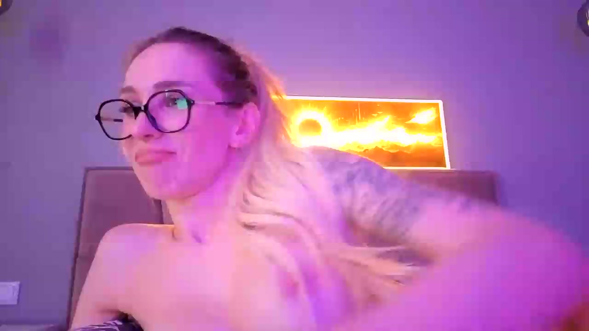 Gallery image thumbnail from Hot_ALISA's myfreecams stream on, 07/19/2026, 14:52 image 10 of 20