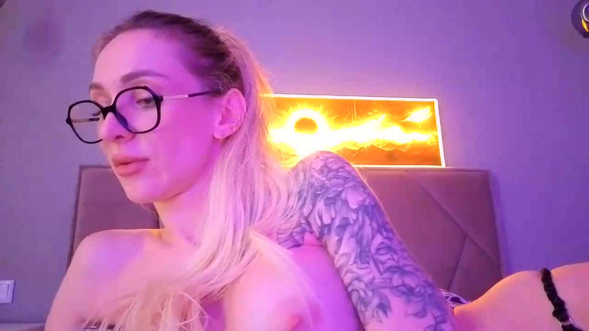 Gallery image thumbnail from Hot_ALISA's myfreecams stream on, 07/19/2026, 14:52 image 13 of 20