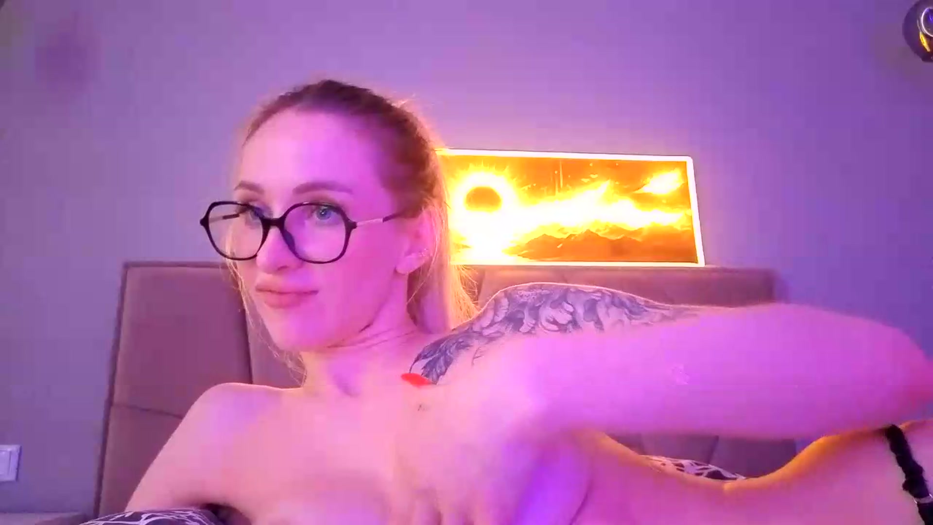 Gallery image thumbnail from Hot_ALISA's myfreecams stream on, 07/19/2026, 14:52 image 14 of 20