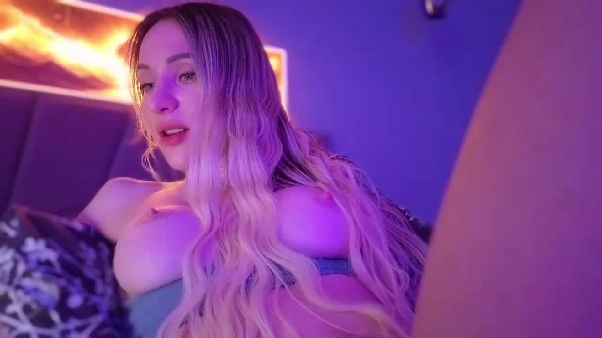 Gallery image thumbnail from Hot_ALISA's myfreecams stream on, 07/26/2026, 10:37 image 17 of 20