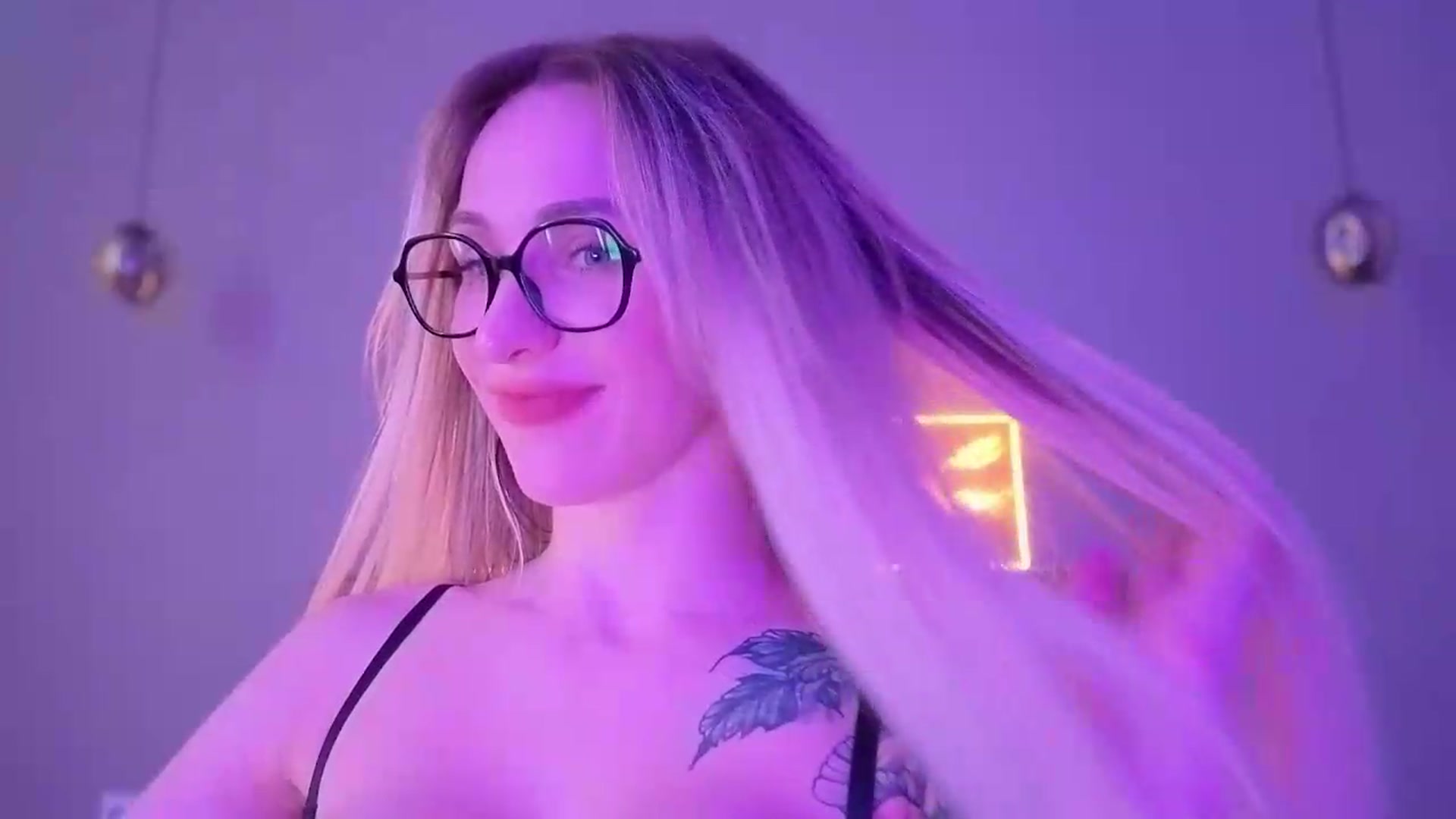 Gallery image thumbnail from Hot_ALISA's myfreecams stream on, 07/27/2026, 13:38 image 14 of 20