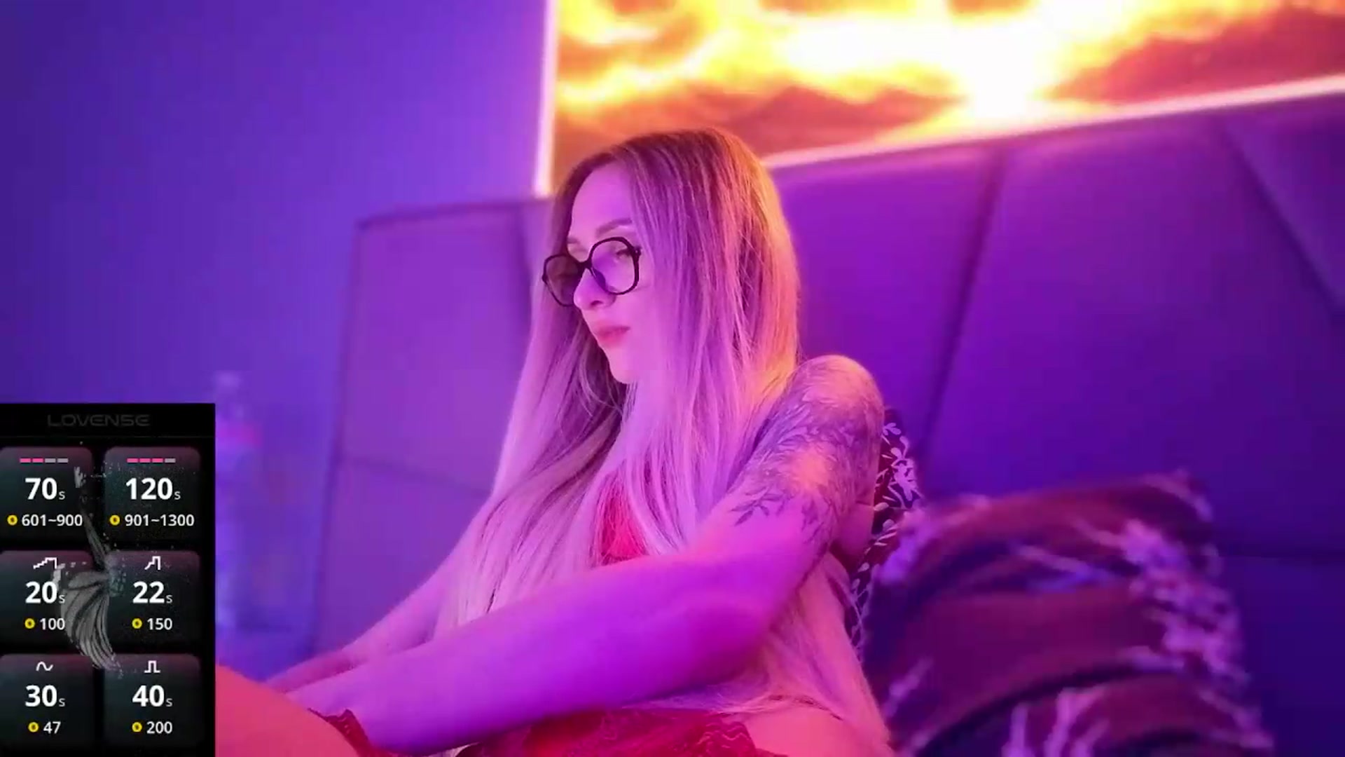 Gallery image thumbnail from Hot_ALISA's myfreecams stream on, 08/08/2026, 13:37 image 12 of 20