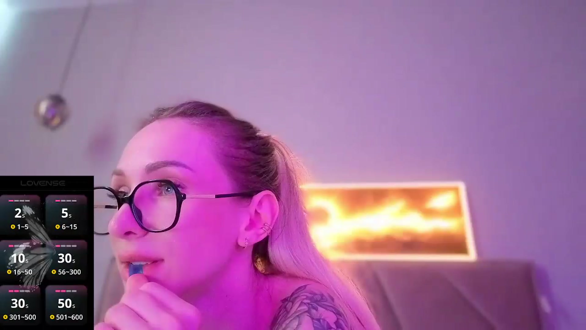Gallery image thumbnail from Hot_ALISA's myfreecams stream on, 08/09/2026, 13:50 image 9 of 20