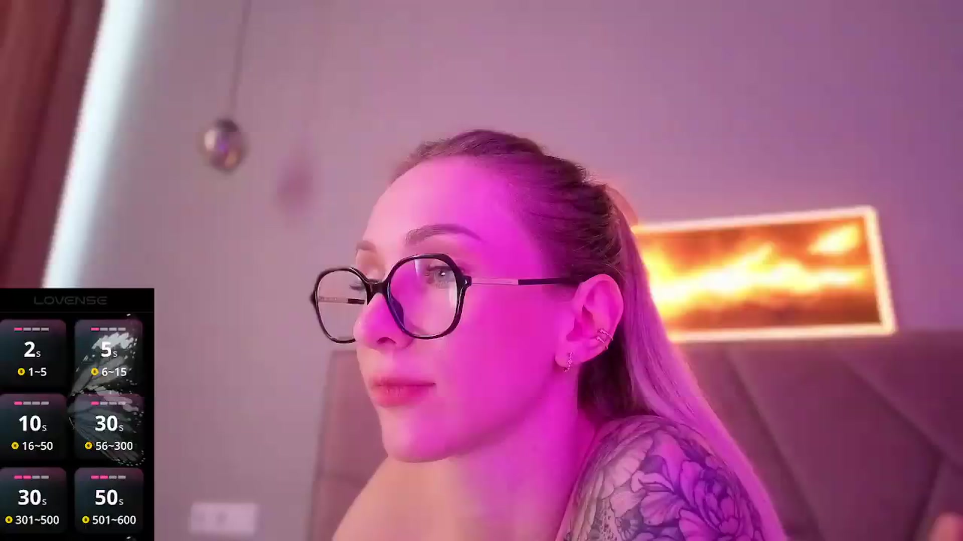 Gallery image thumbnail from Hot_ALISA's myfreecams stream on, 08/09/2026, 13:50 image 1 of 20