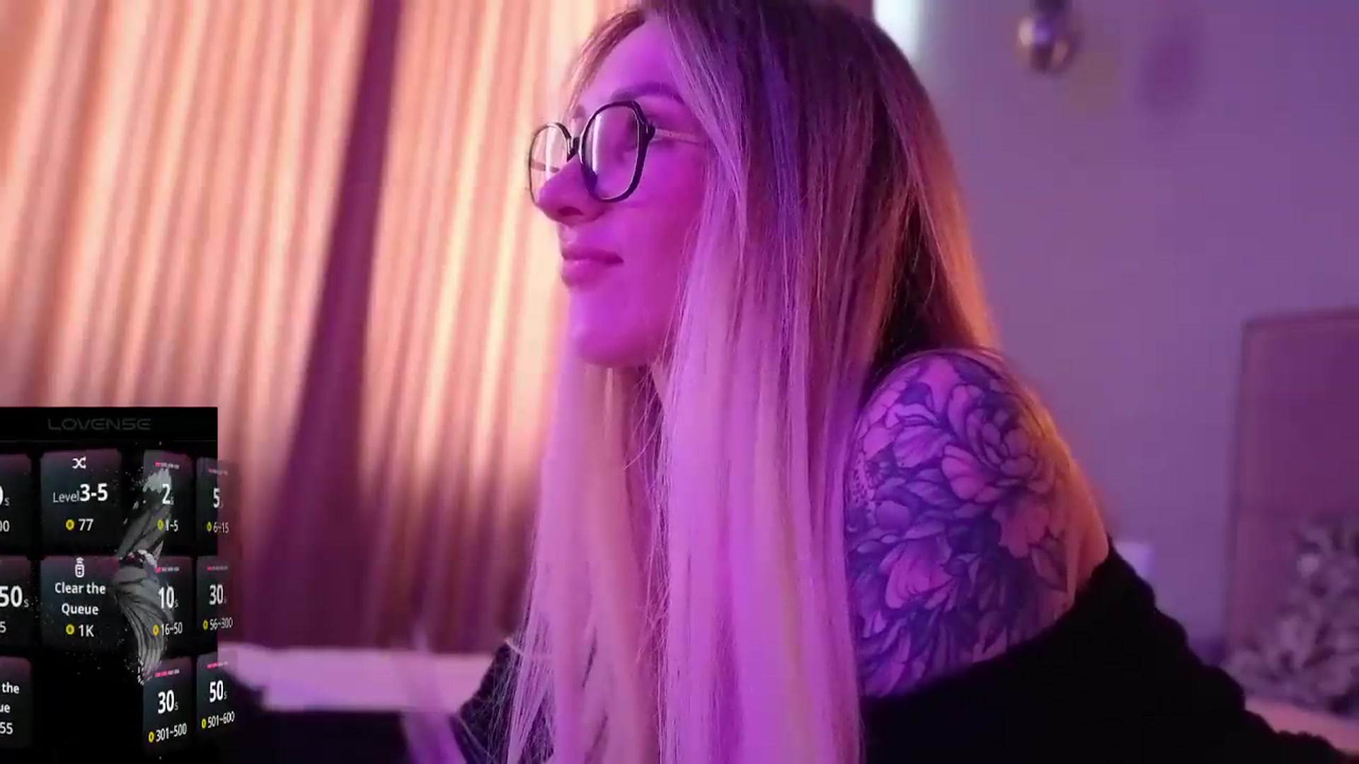 Gallery image thumbnail from Hot_ALISA's myfreecams stream on, 08/14/2026, 11:36 image 5 of 20