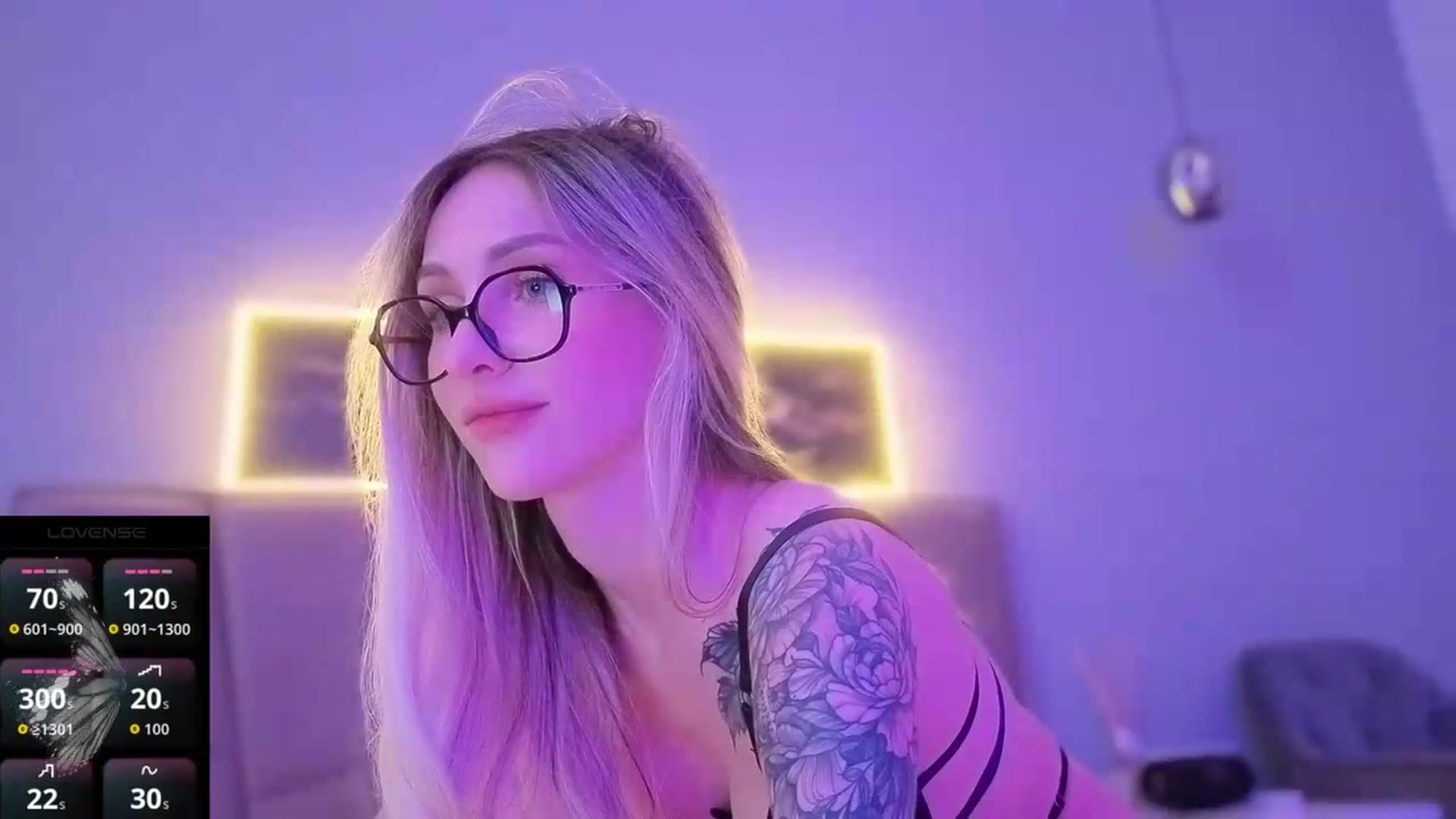 Gallery image thumbnail from Hot_ALISA's myfreecams stream on, 08/16/2026, 11:10 image 9 of 20