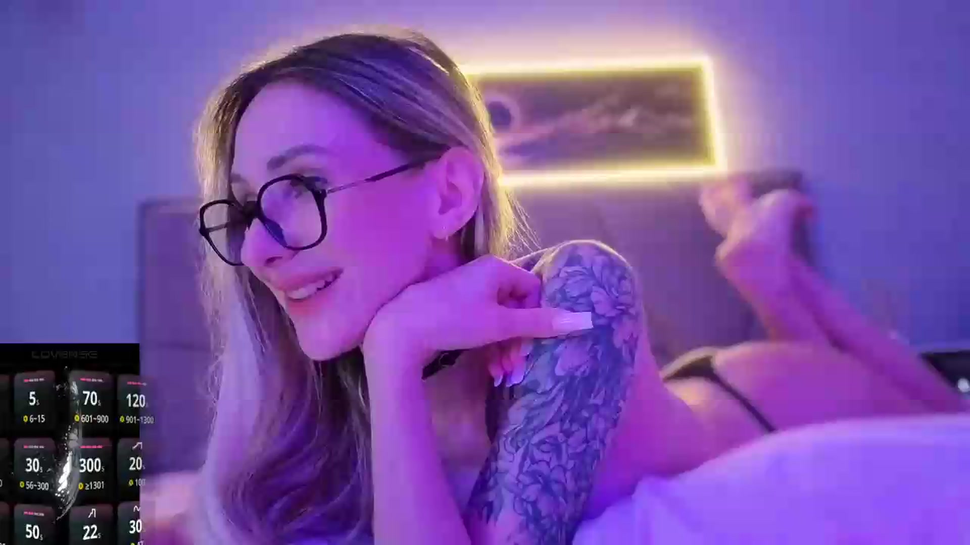 Gallery image thumbnail from Hot_ALISA's myfreecams stream on, 08/16/2026, 16:00 image 3 of 20