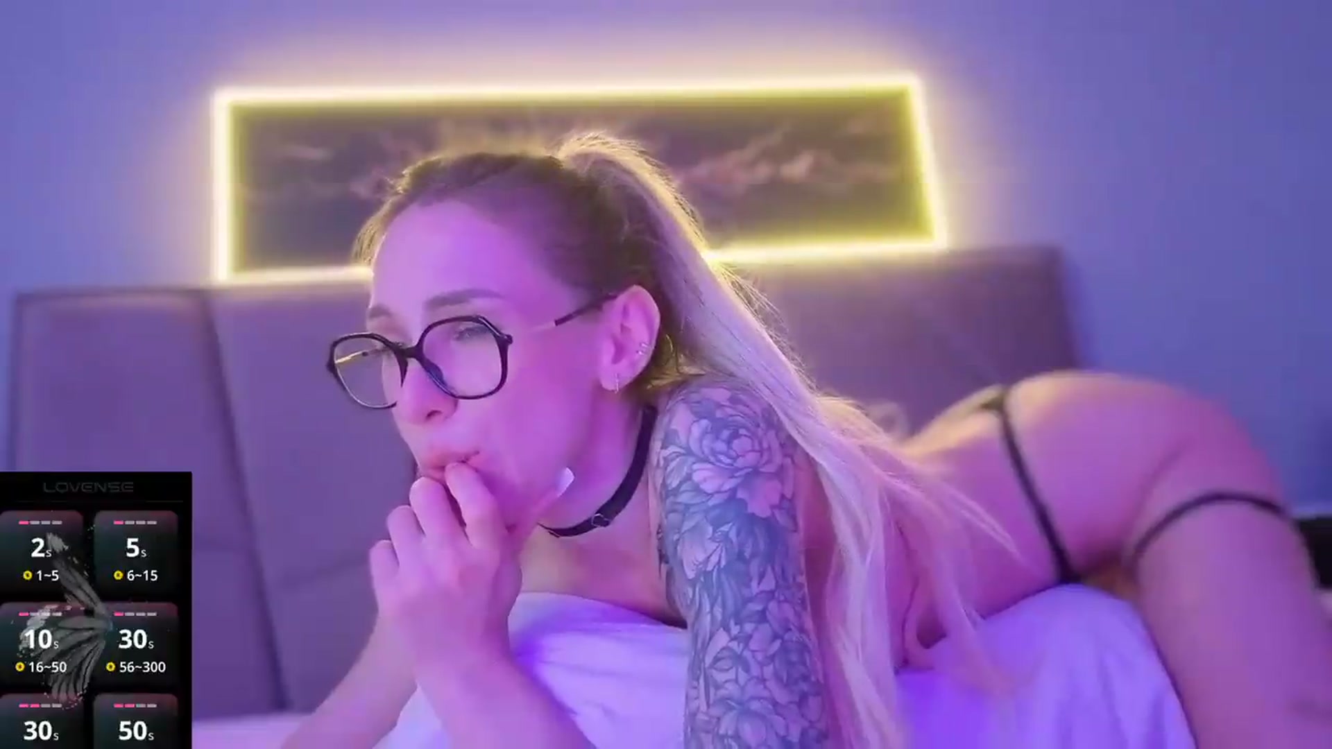 Gallery image thumbnail from Hot_ALISA's myfreecams stream on, 08/17/2026, 14:19 image 18 of 20