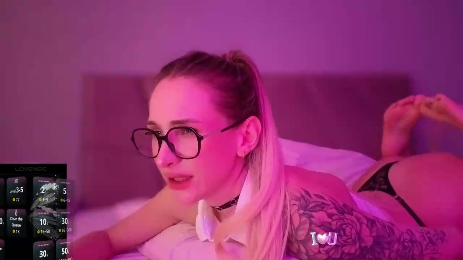 Gallery image thumbnail from Hot_ALISA's myfreecams stream on, 08/22/2026, 09:09 image 9 of 20