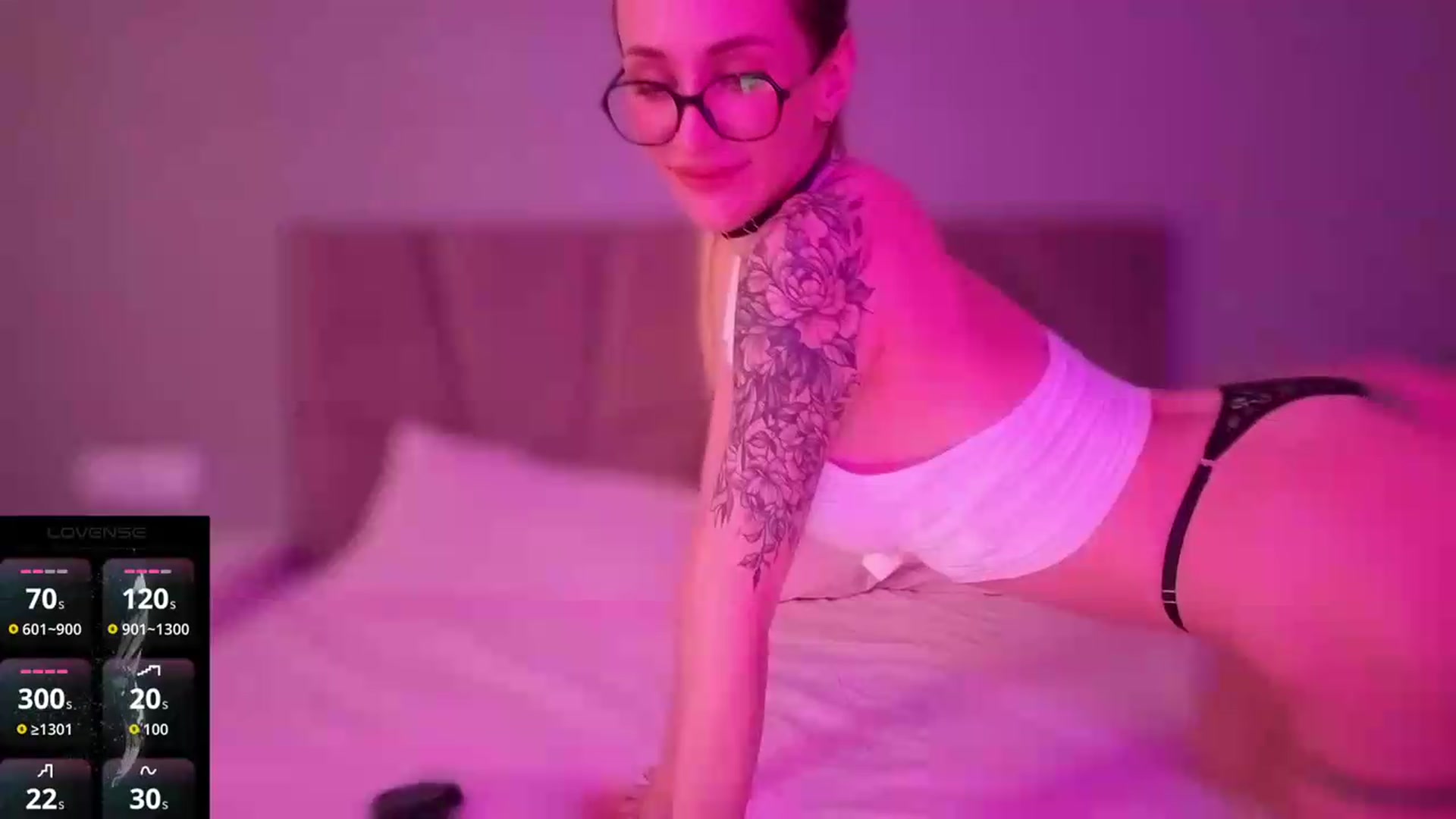 Gallery image thumbnail from Hot_ALISA's myfreecams stream on, 08/22/2026, 10:02 image 18 of 20