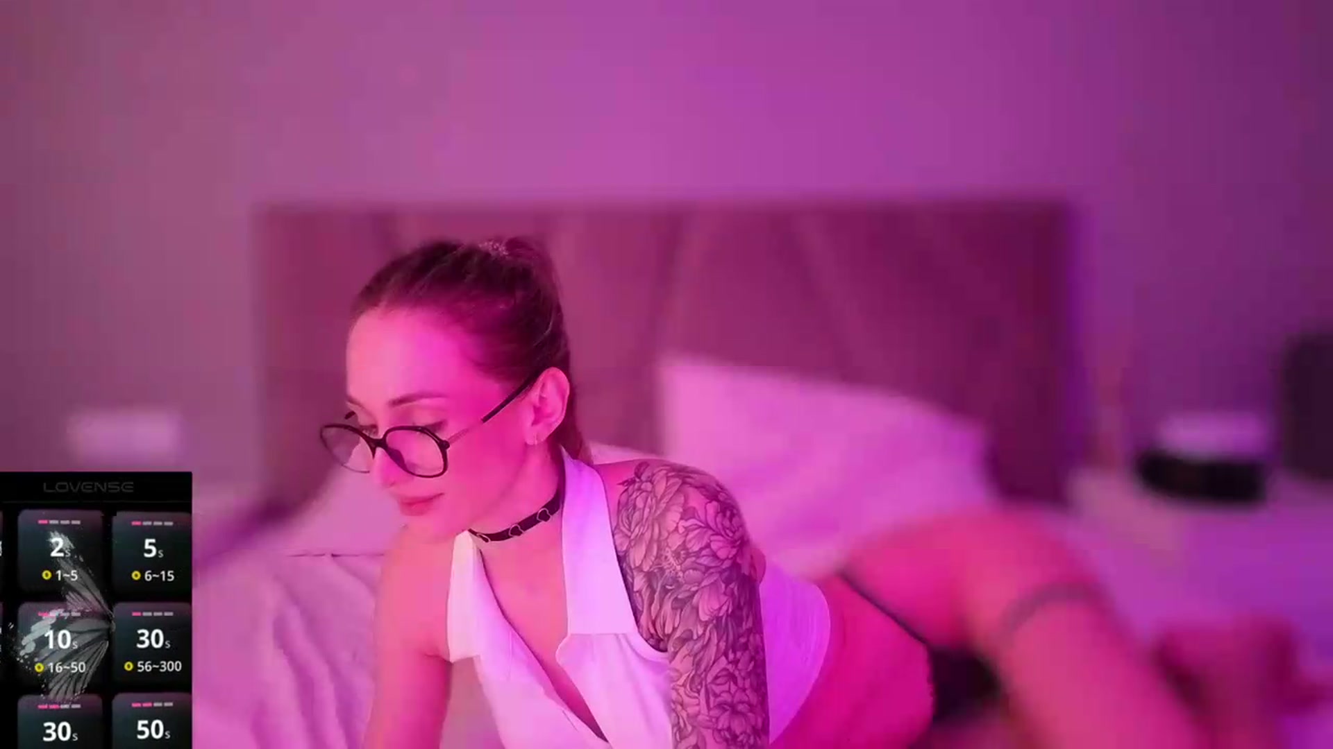 Gallery image thumbnail from Hot_ALISA's myfreecams stream on, 08/22/2026, 10:02 image 6 of 20