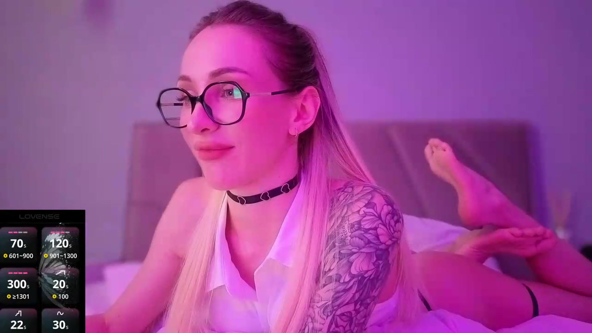 Gallery image thumbnail from Hot_ALISA's myfreecams stream on, 08/22/2026, 10:51 image 5 of 20