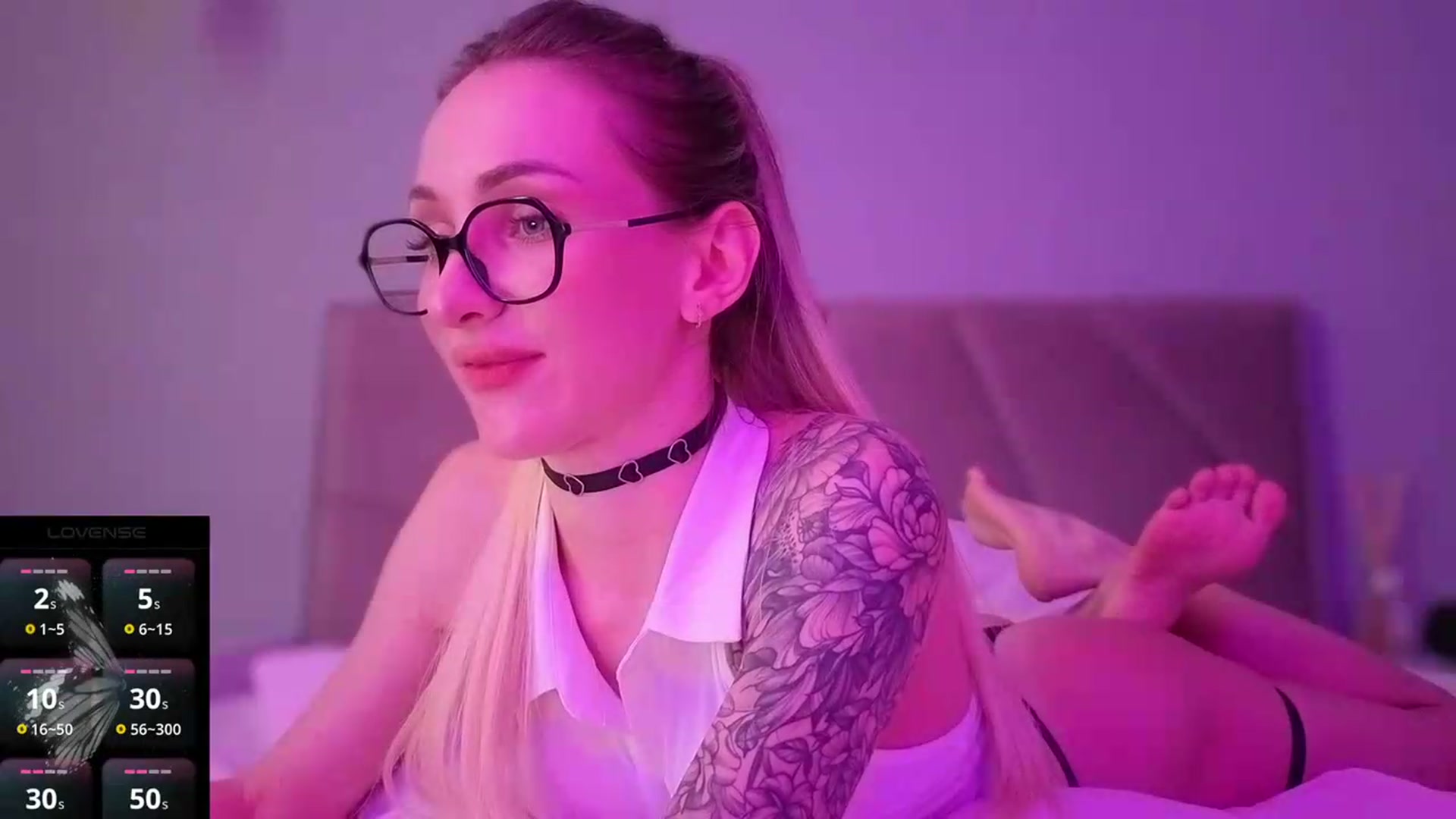 Gallery image thumbnail from Hot_ALISA's myfreecams stream on, 08/22/2026, 10:51 image 9 of 20