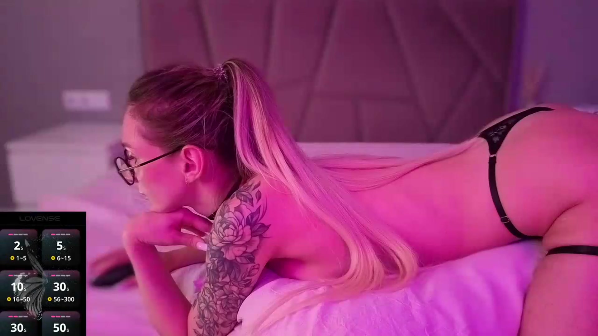 Gallery image thumbnail from Hot_ALISA's myfreecams stream on, 08/22/2026, 13:19 image 2 of 20