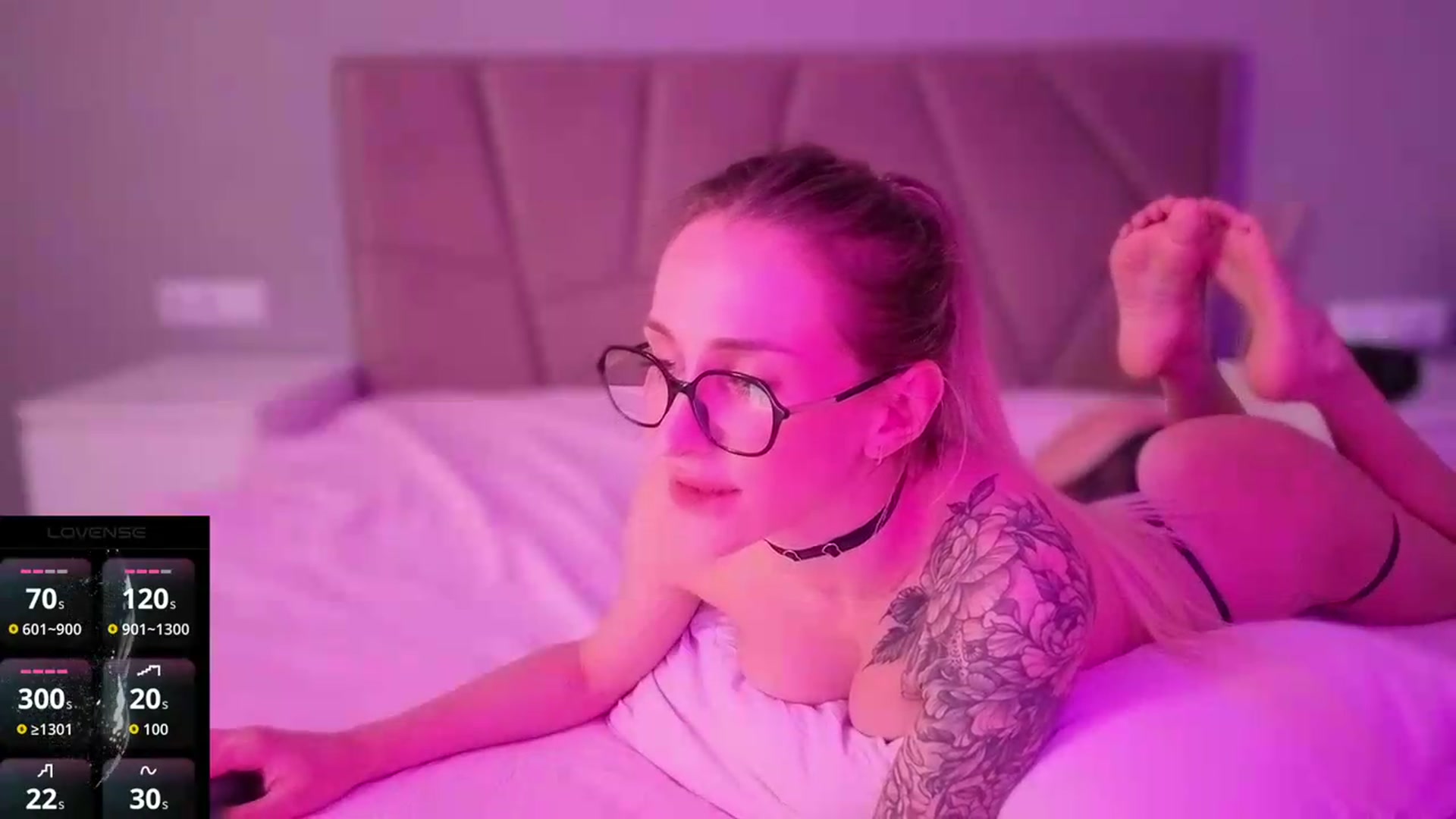 Gallery image thumbnail from Hot_ALISA's myfreecams stream on, 08/22/2026, 14:17 image 15 of 20