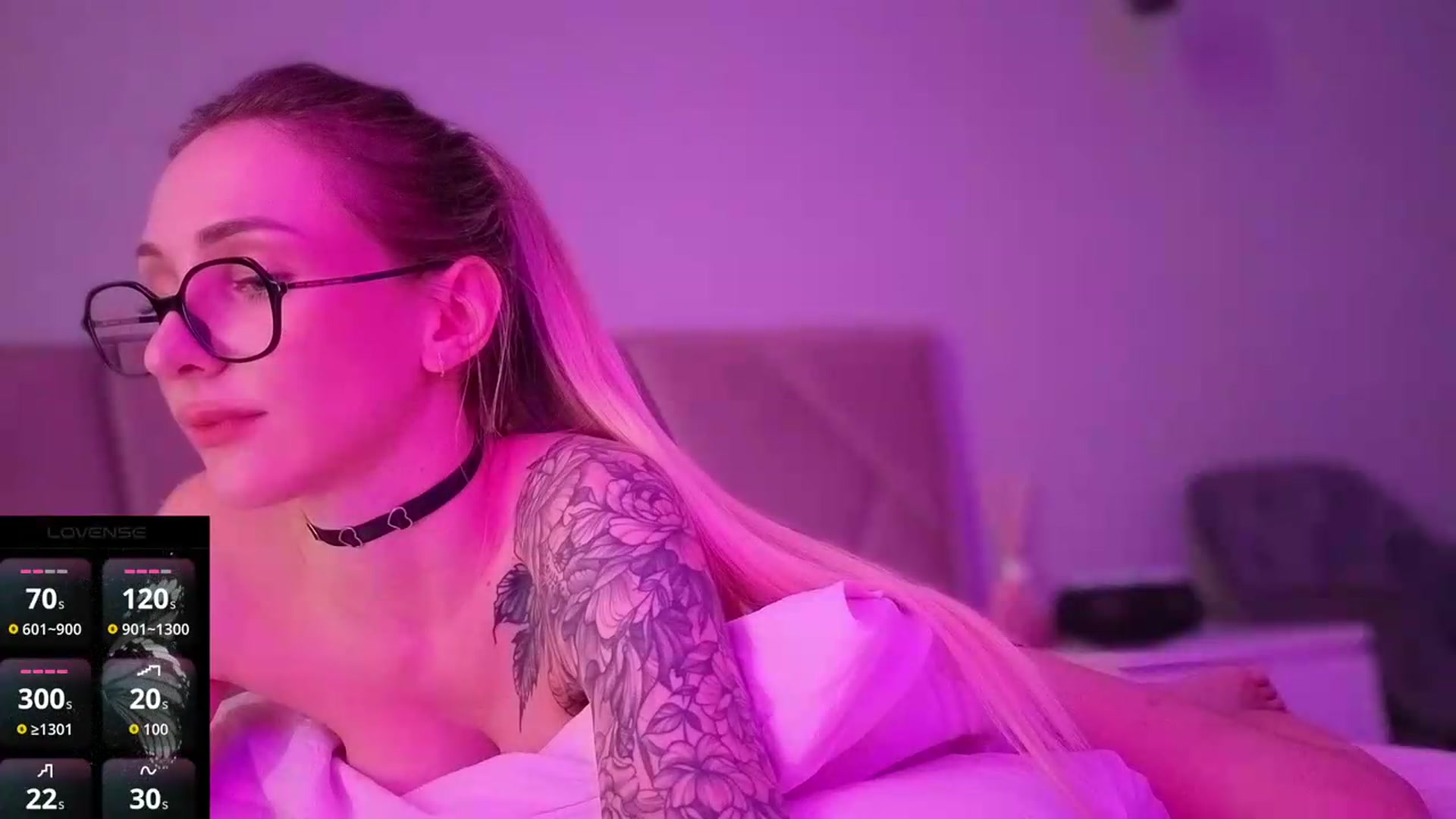 Gallery image thumbnail from Hot_ALISA's myfreecams stream on, 08/22/2026, 14:42 image 14 of 20