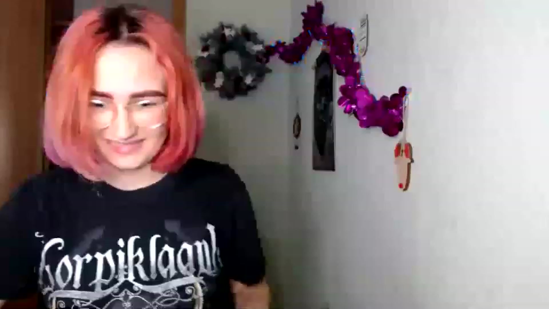 Gallery image thumbnail from Hot_Agata's myfreecams stream on, 12/04/2022, 14:20 image 18 of 20