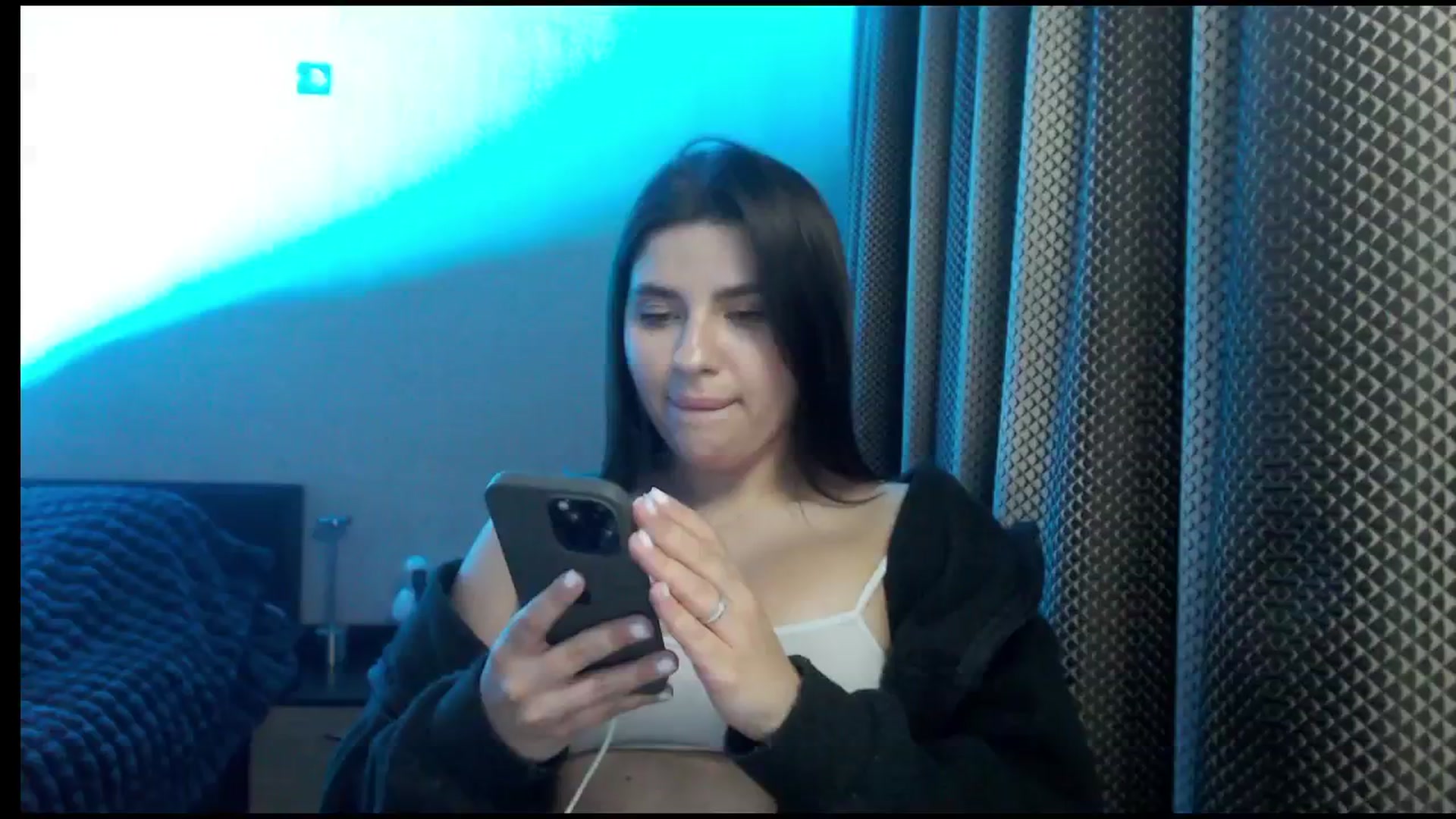 Gallery image thumbnail from Hot_Ann_Ivy's myfreecams stream on, 12/25/2024, 17:21 image 18 of 20