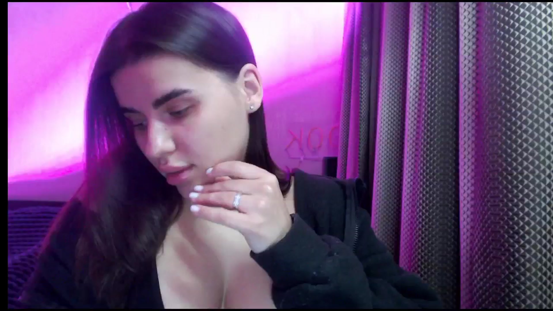 Gallery image thumbnail from Hot_Ann_Ivy's myfreecams stream on, 12/29/2024, 15:18 image 1 of 20