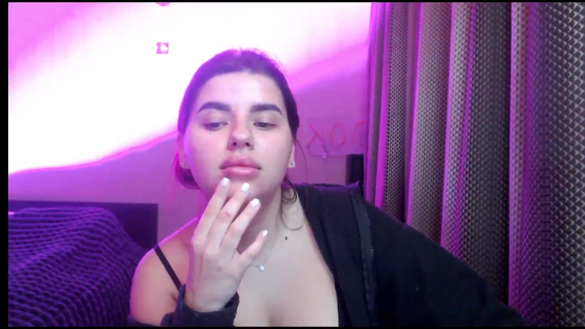 Gallery image thumbnail from Hot_Ann_Ivy's myfreecams stream on, 12/29/2024, 19:04 image 14 of 20