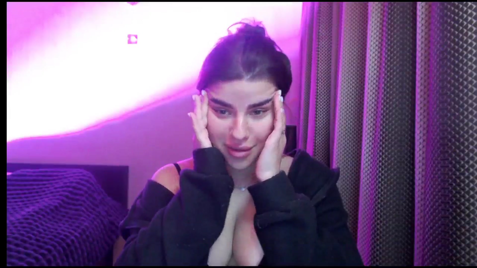 Gallery image thumbnail from Hot_Ann_Ivy's myfreecams stream on, 12/29/2024, 19:04 image 17 of 20