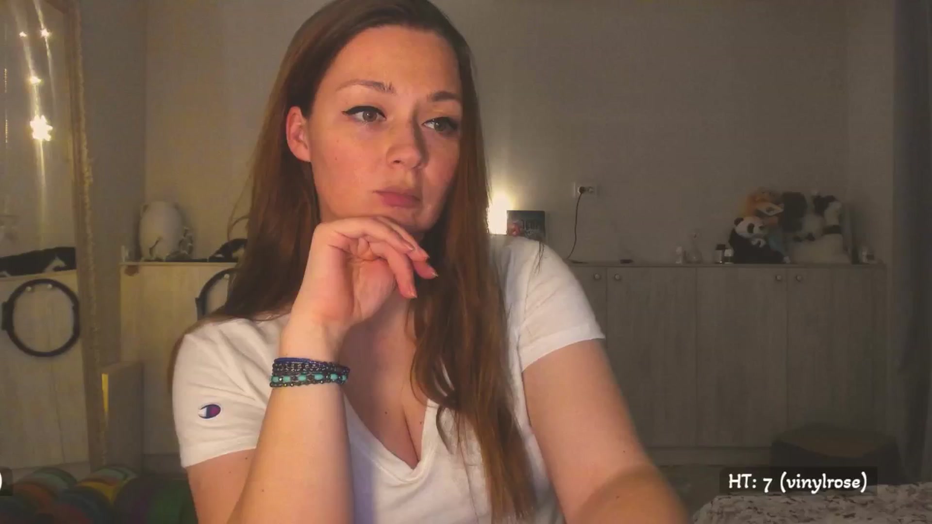 Gallery image thumbnail from Hot_Bun's myfreecams stream on, 04/16/2025, 24:51 image 4 of 20