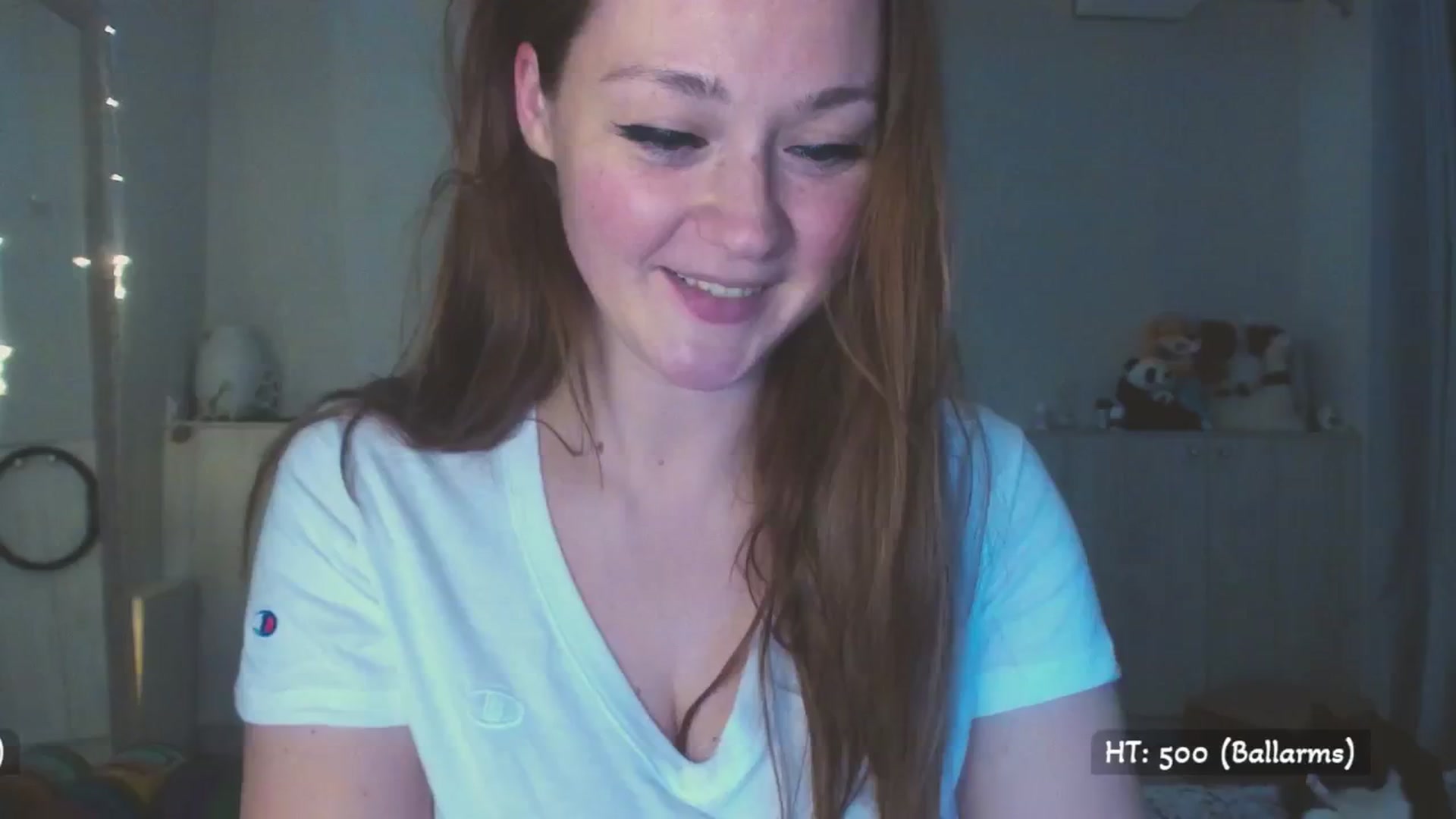 Gallery image thumbnail from Hot_Bun's myfreecams stream on, 04/16/2025, 24:51 image 20 of 20