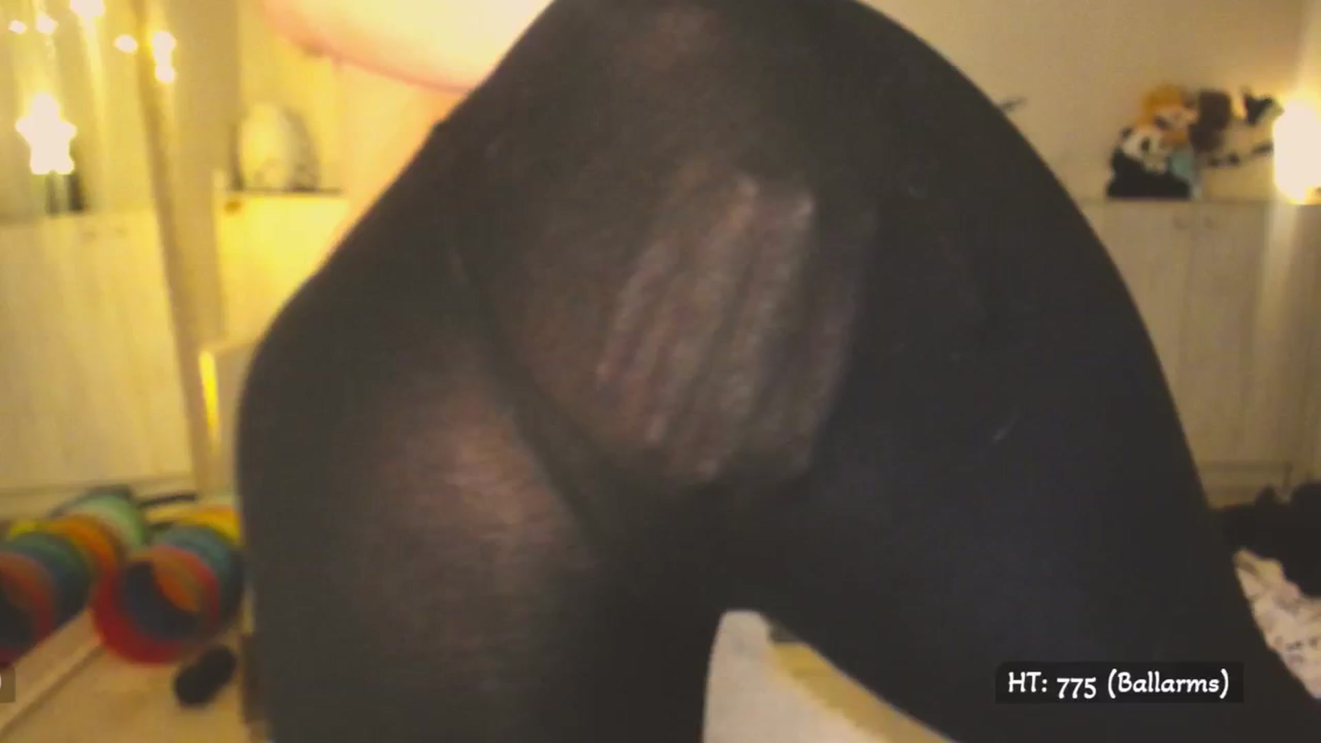 Gallery image thumbnail from Hot_Bun's myfreecams stream on, 04/18/2025, 24:01 image 13 of 20