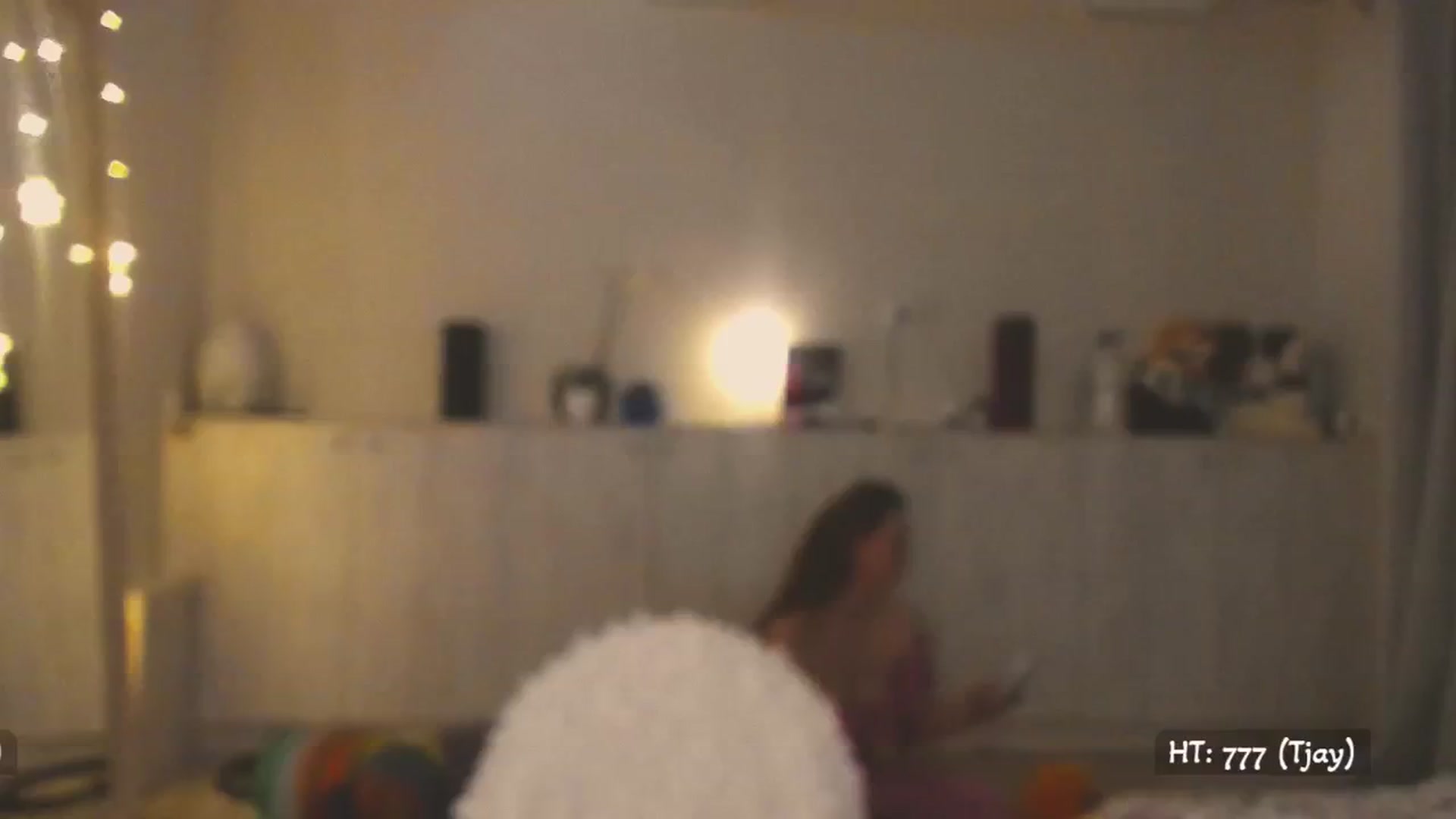 Gallery image thumbnail from Hot_Bun's myfreecams stream on, 04/19/2025, 01:37 image 20 of 20