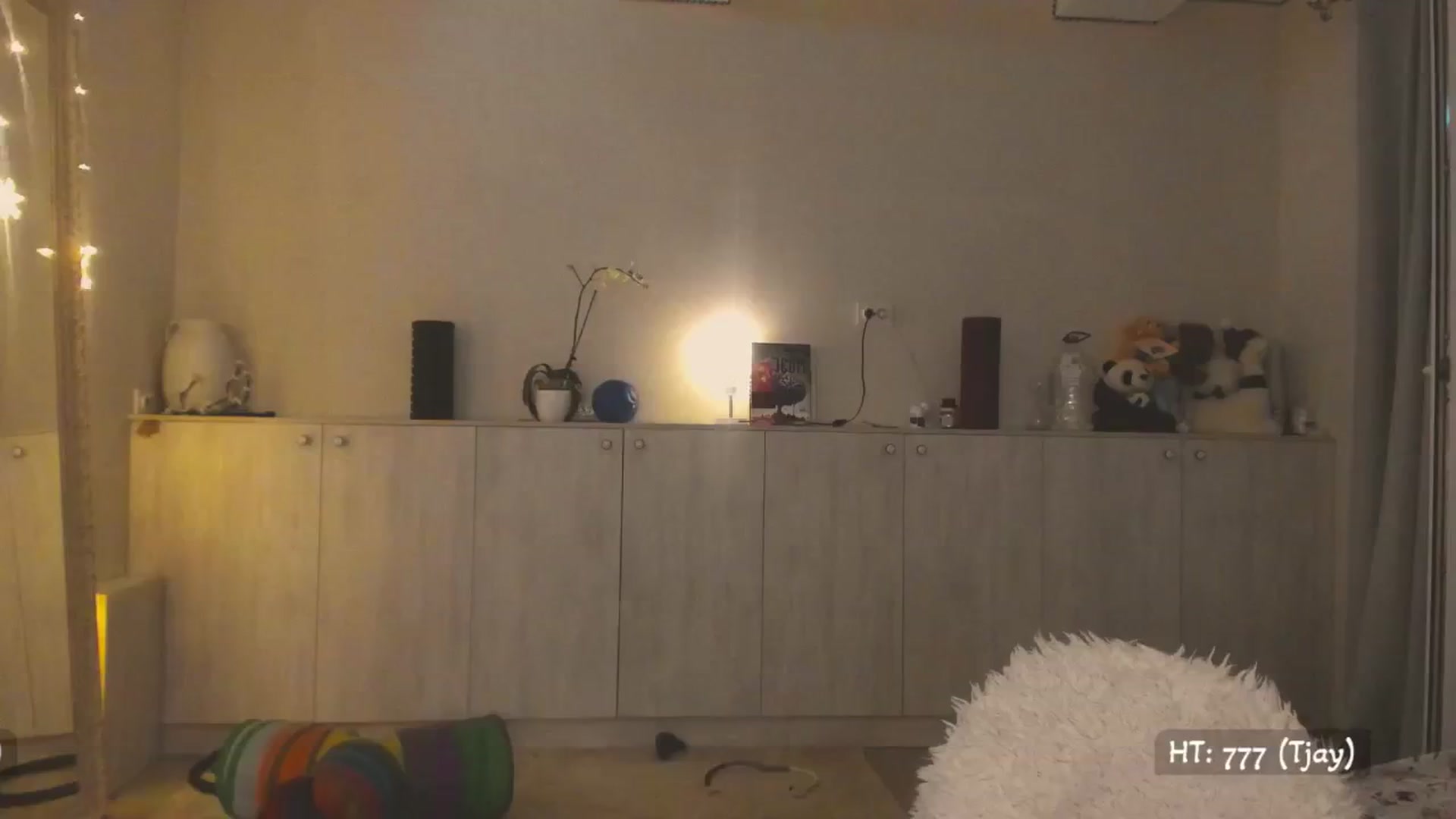 Gallery image thumbnail from Hot_Bun's myfreecams stream on, 04/19/2025, 01:37 image 8 of 20