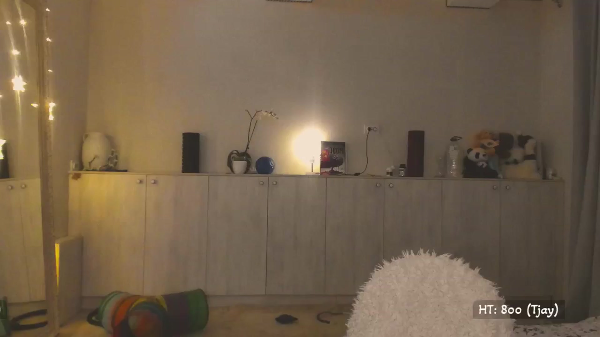 Gallery image thumbnail from Hot_Bun's myfreecams stream on, 04/19/2025, 02:28 image 1 of 20