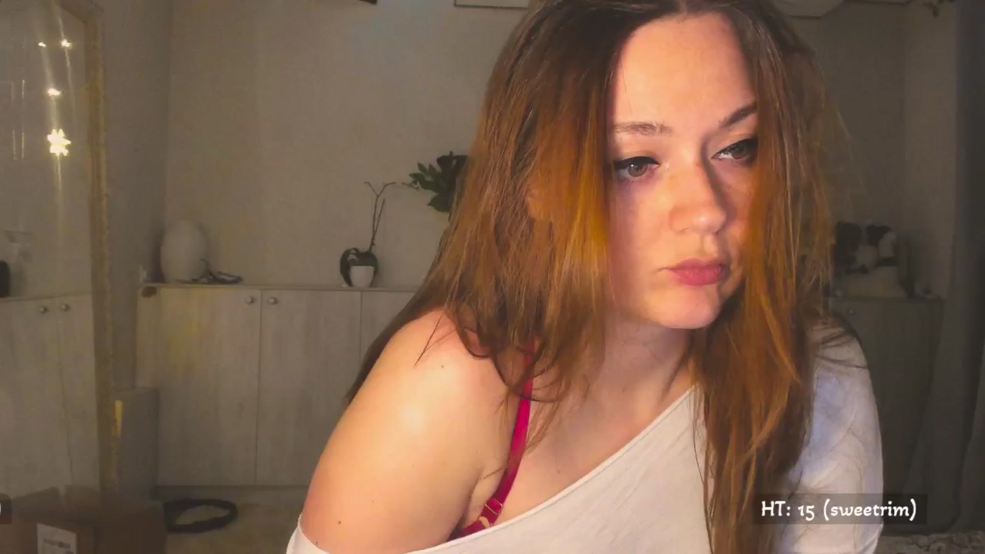 Gallery image thumbnail from Hot_Bun's myfreecams stream on, 04/20/2025, 24:00 image 8 of 20