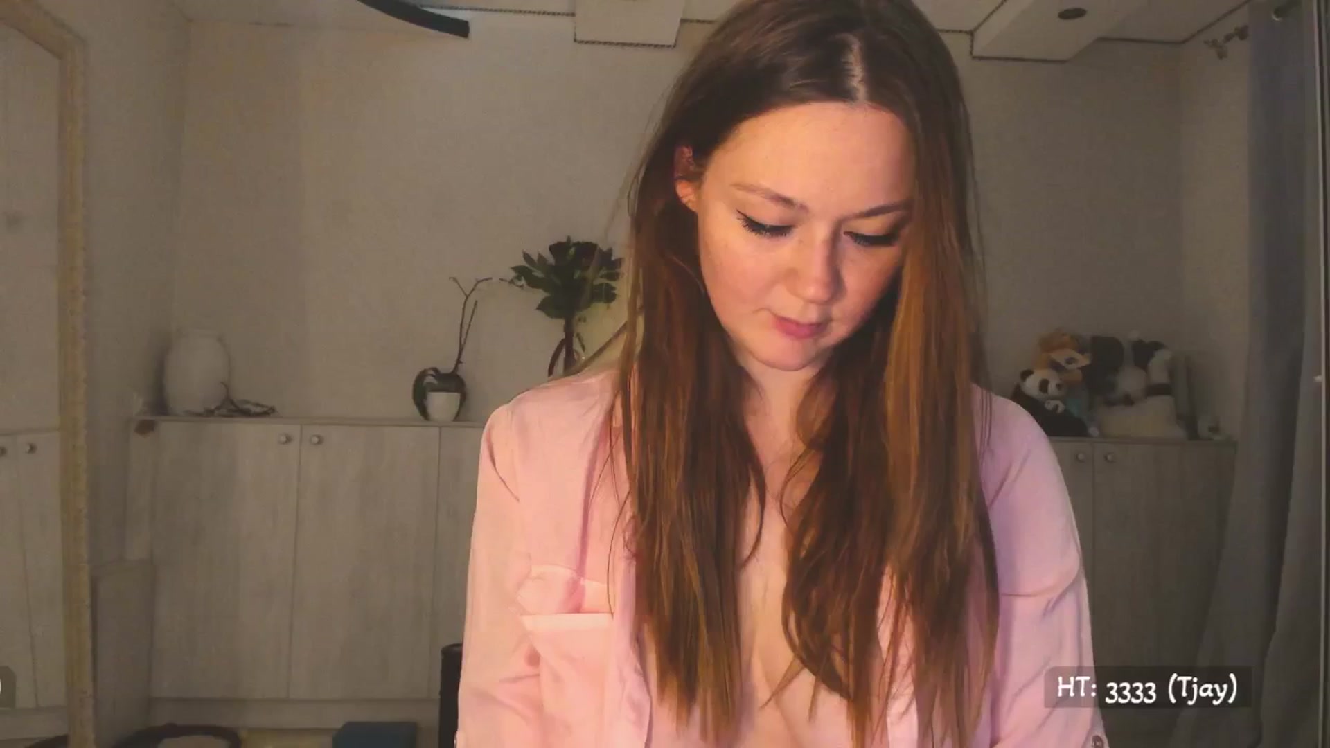 Gallery image thumbnail from Hot_Bun's myfreecams stream on, 04/20/2025, 02:26 image 16 of 20
