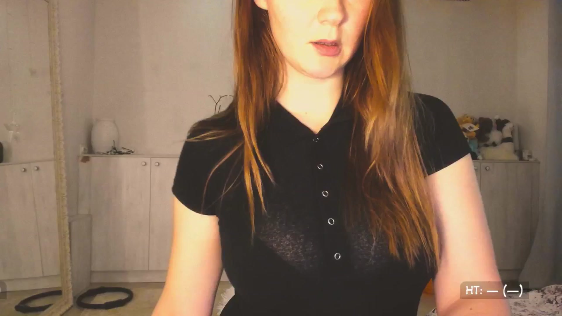 Gallery image thumbnail from Hot_Bun's myfreecams stream on, 04/21/2025, 01:31 image 7 of 20
