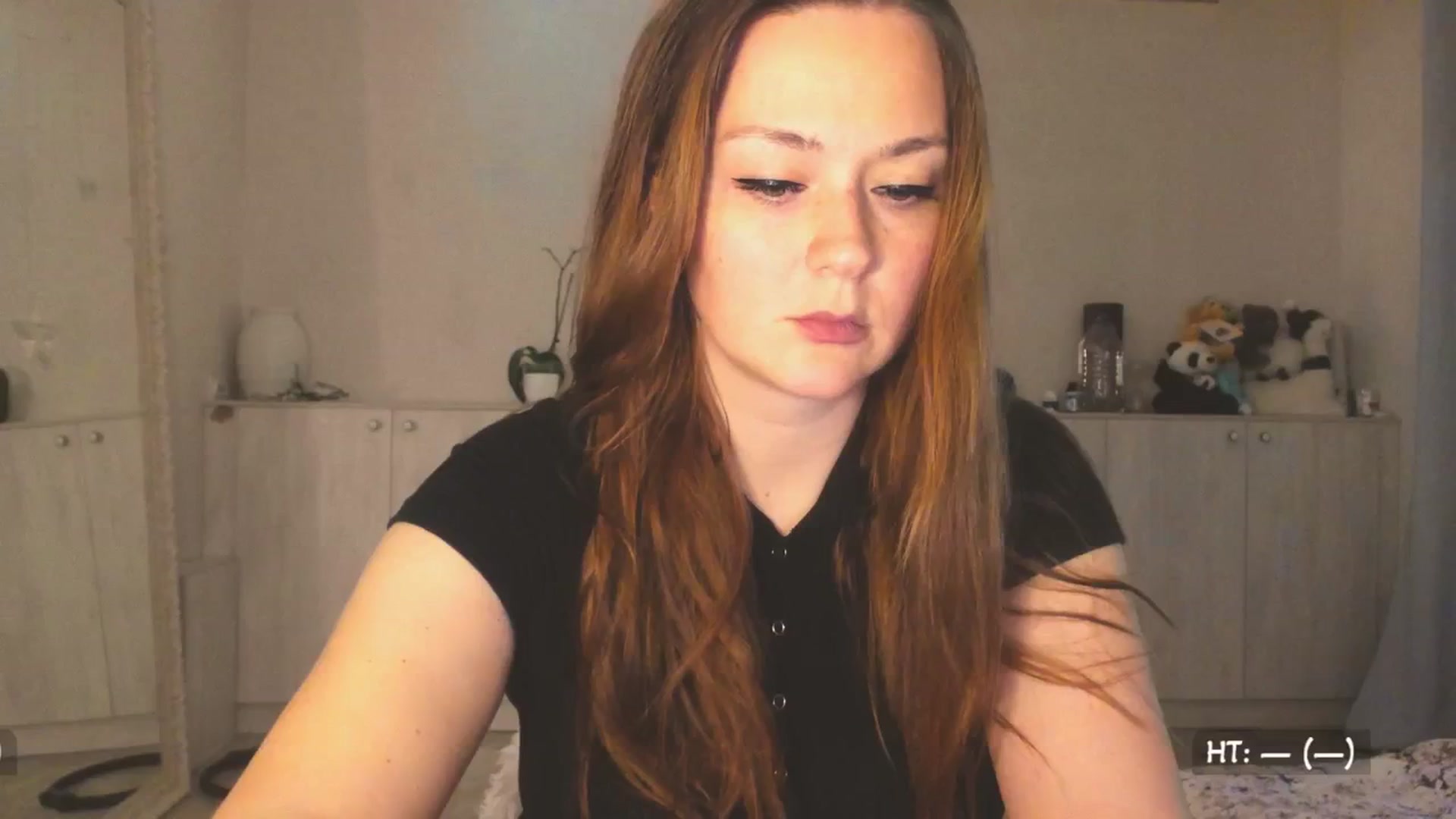 Gallery image thumbnail from Hot_Bun's myfreecams stream on, 04/21/2025, 01:31 image 3 of 20