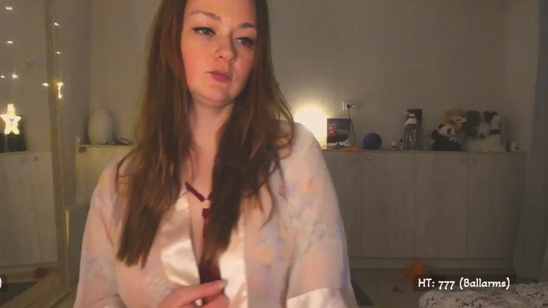 Gallery image thumbnail from Hot_Bun's myfreecams stream on, 04/23/2025, 01:41 image 20 of 20