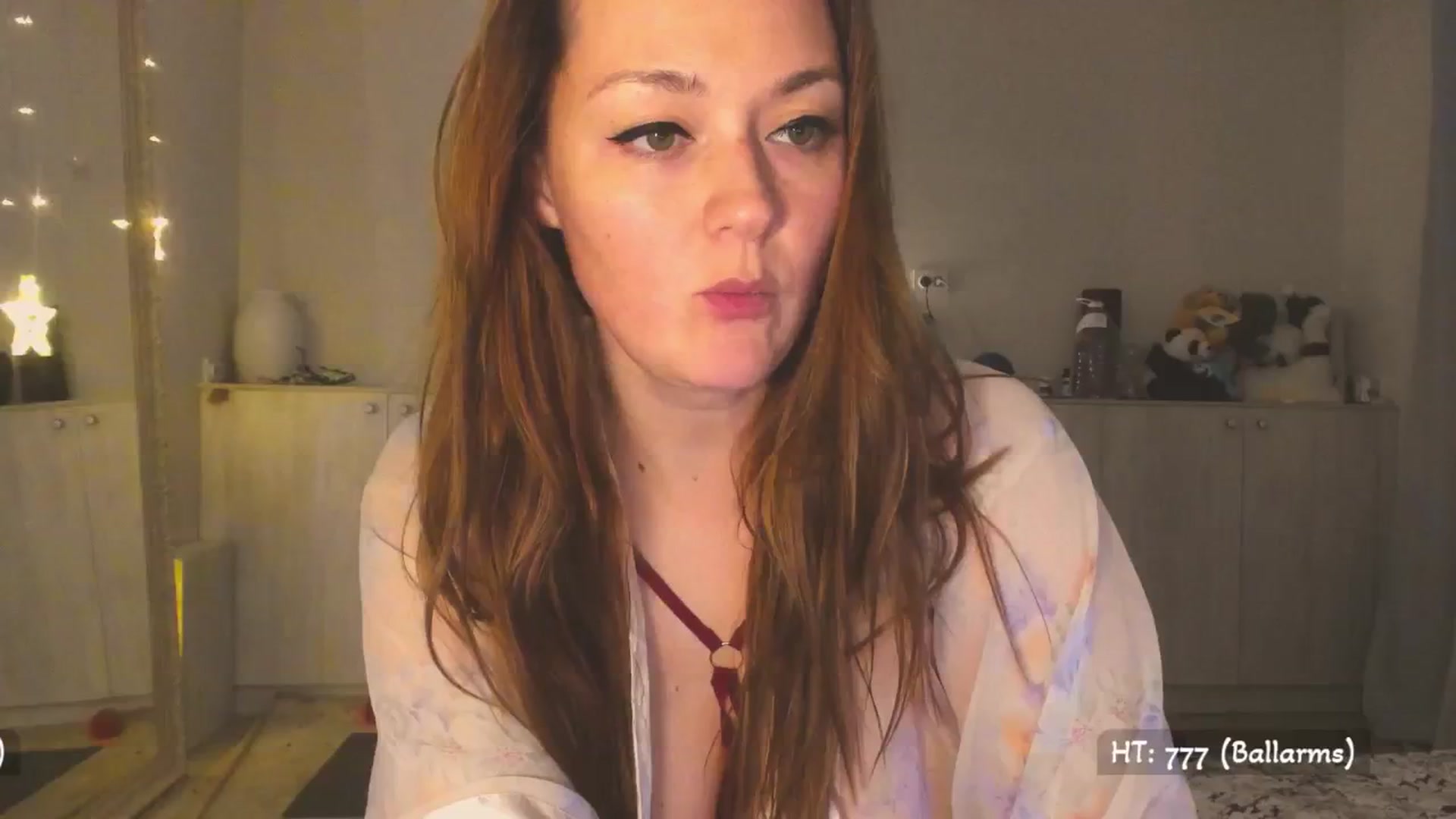 Gallery image thumbnail from Hot_Bun's myfreecams stream on, 04/23/2025, 01:41 image 19 of 20