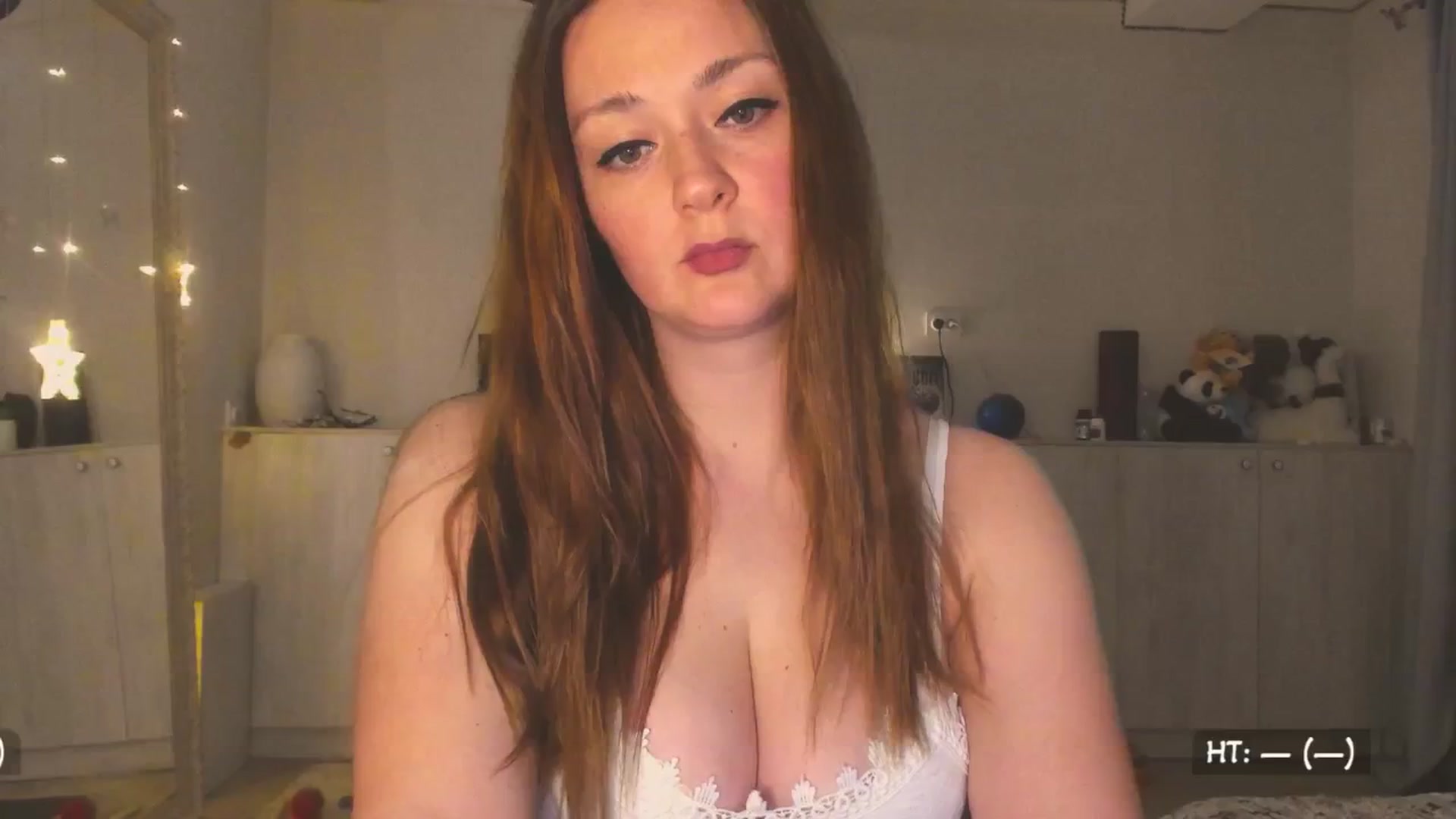 Gallery image thumbnail from Hot_Bun's myfreecams stream on, 04/25/2025, 01:08 image 4 of 20