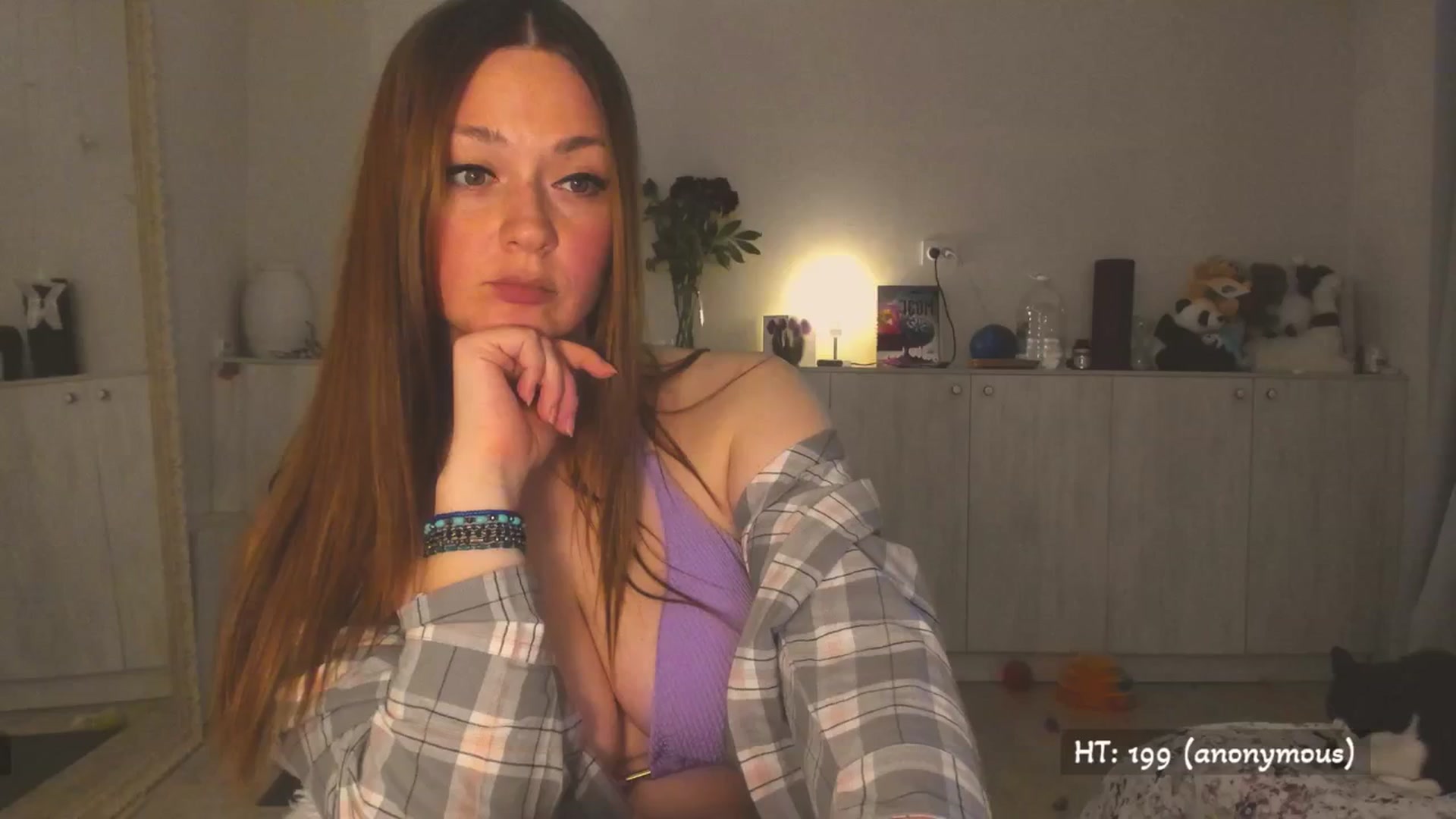 Gallery image thumbnail from Hot_Bun's myfreecams stream on, 04/27/2025, 24:49 image 18 of 20