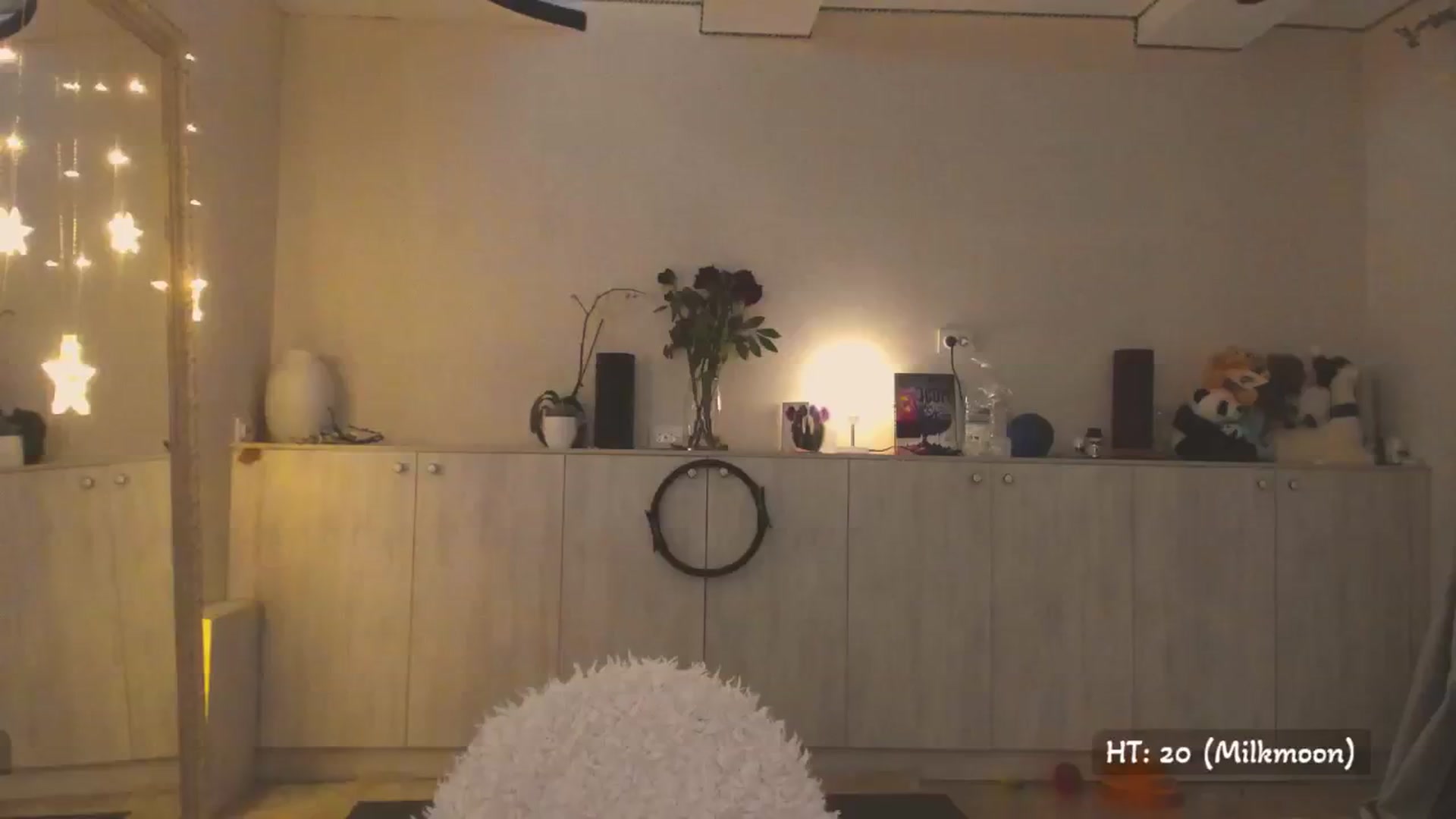 Gallery image thumbnail from Hot_Bun's myfreecams stream on, 04/28/2025, 24:02 image 7 of 20