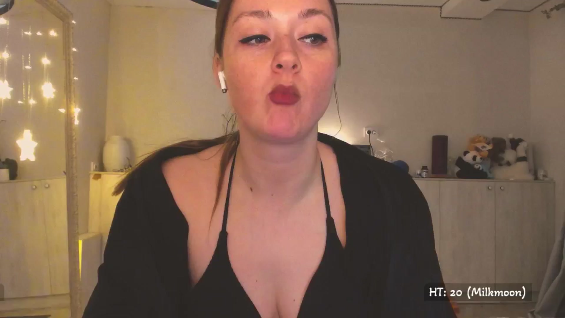 Gallery image thumbnail from Hot_Bun's myfreecams stream on, 04/28/2025, 24:02 image 5 of 20