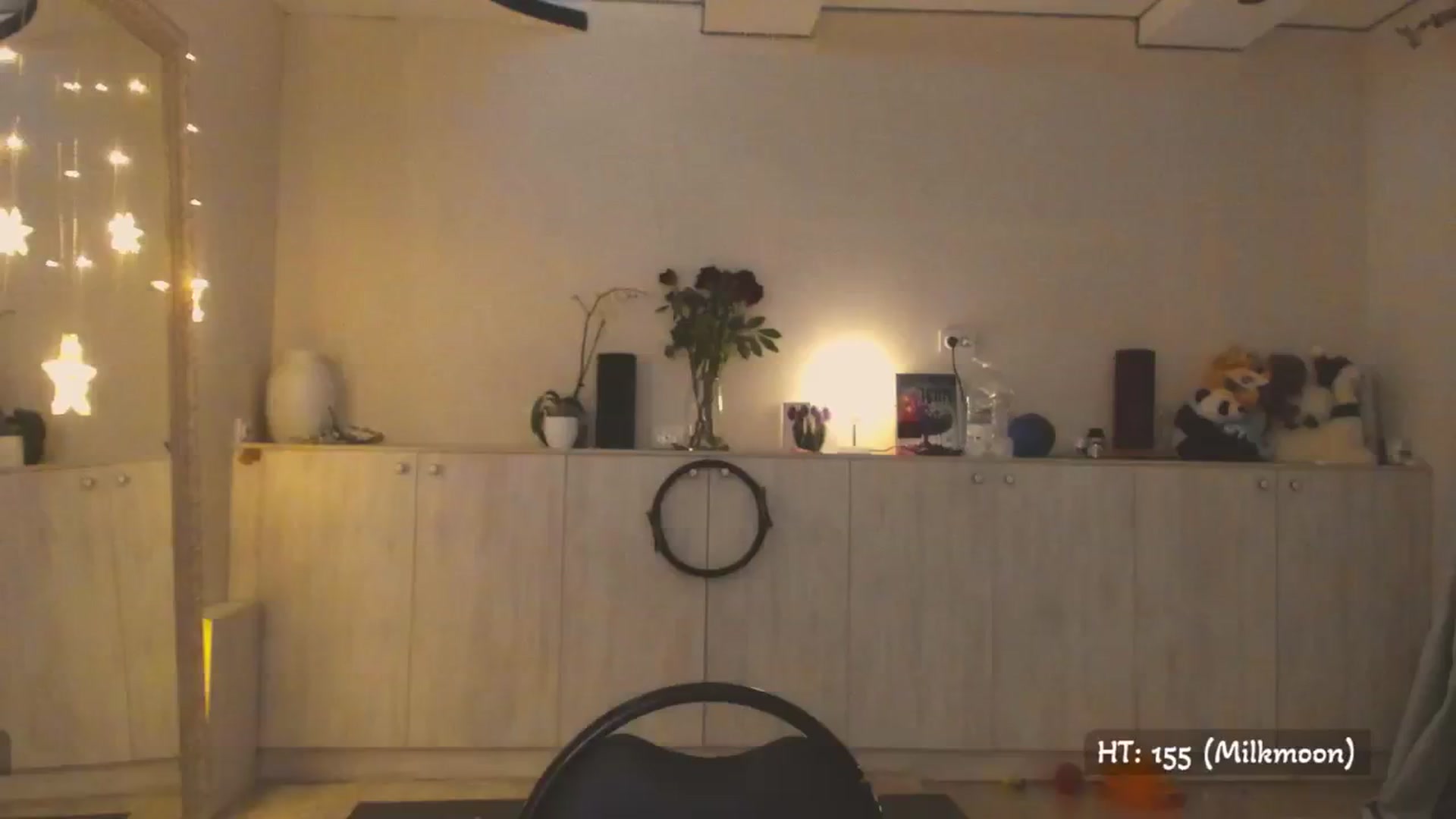 Gallery image thumbnail from Hot_Bun's myfreecams stream on, 04/28/2025, 24:02 image 16 of 20