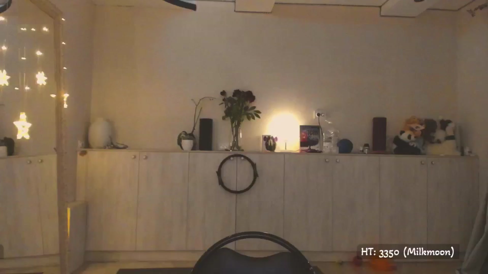 Gallery image thumbnail from Hot_Bun's myfreecams stream on, 04/28/2025, 24:13 image 14 of 20