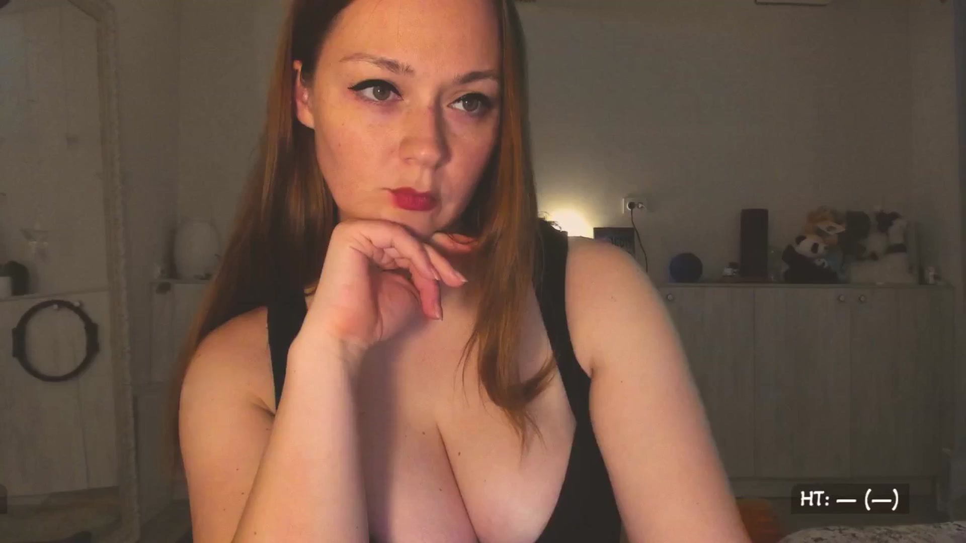 Gallery image thumbnail from Hot_Bun's myfreecams stream on, 04/29/2025, 23:51 image 12 of 20